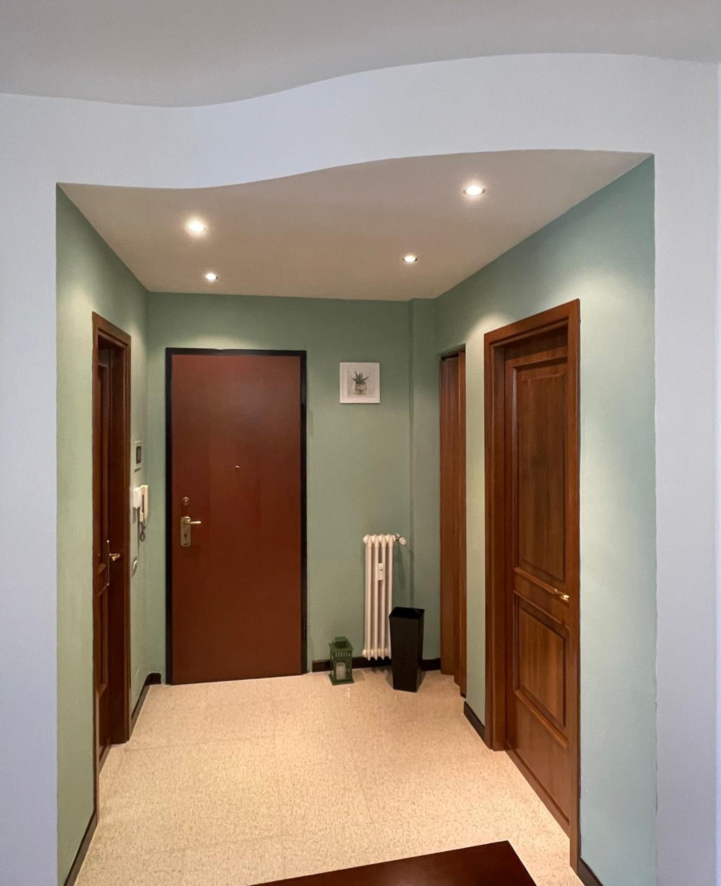 One-Bedroom Apartment photo 3