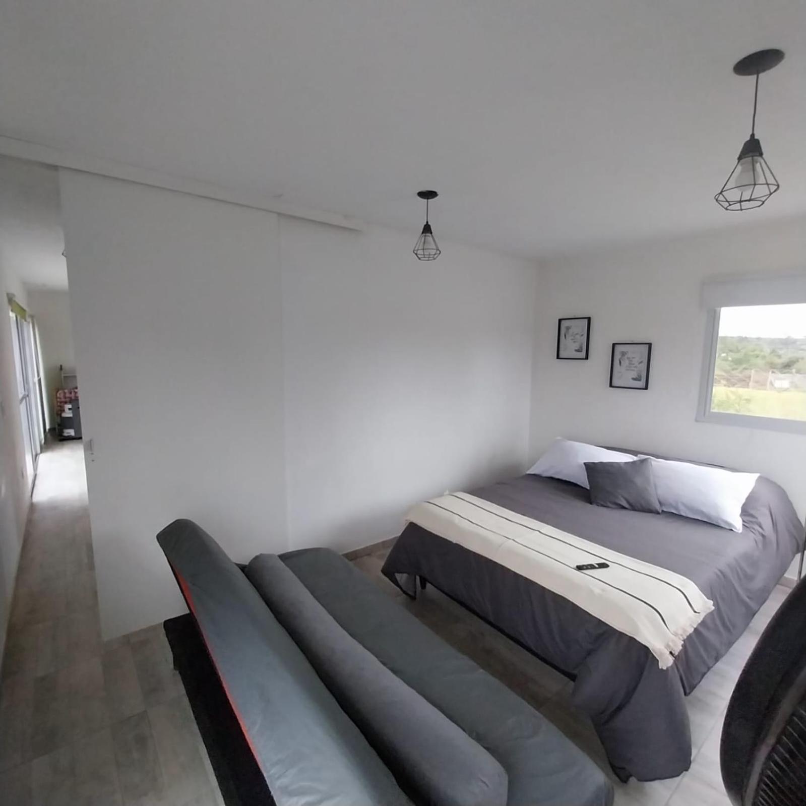 One-Bedroom House photo 1