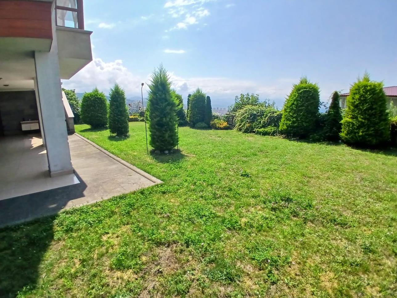Villa photo 3