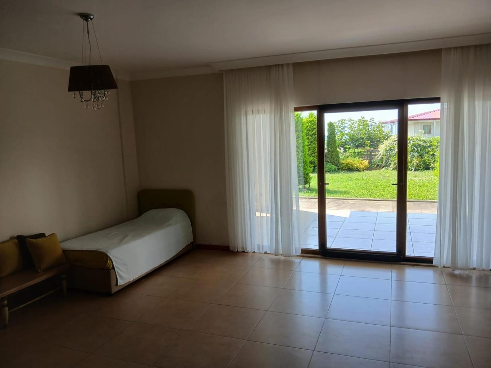 Villa photo 2