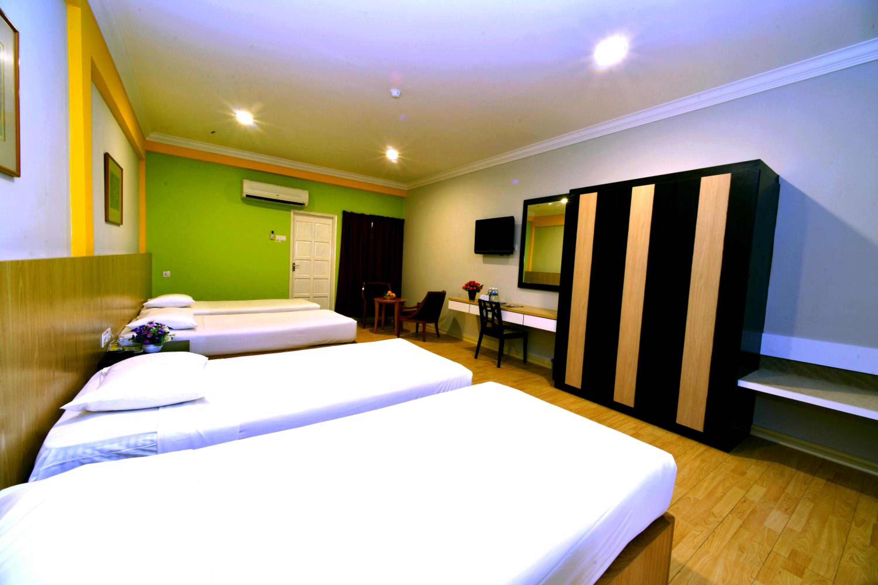 Executive Suite-4 Room photo 3