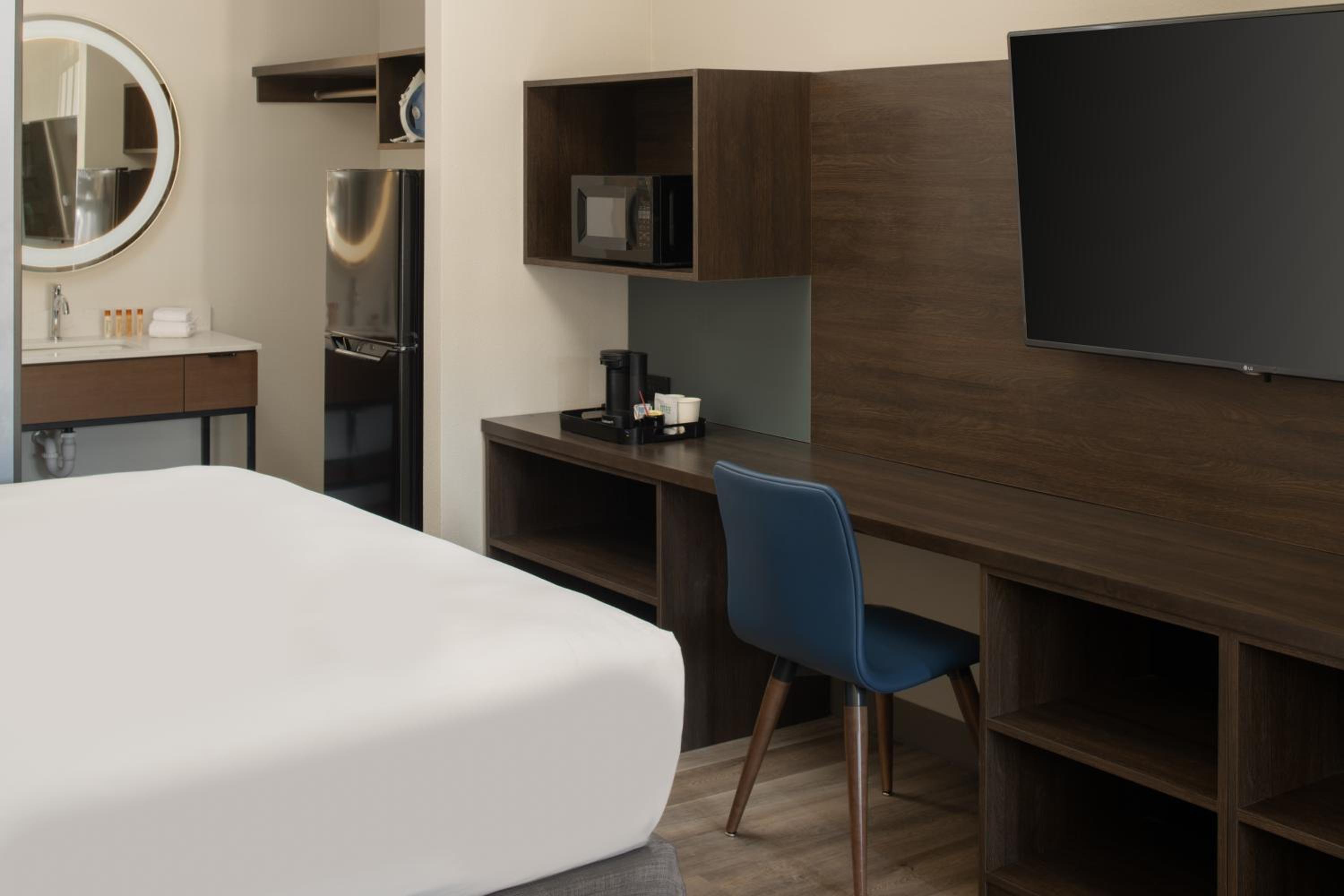 Queen Room with Two Queen Beds - Annex - Photo 3
