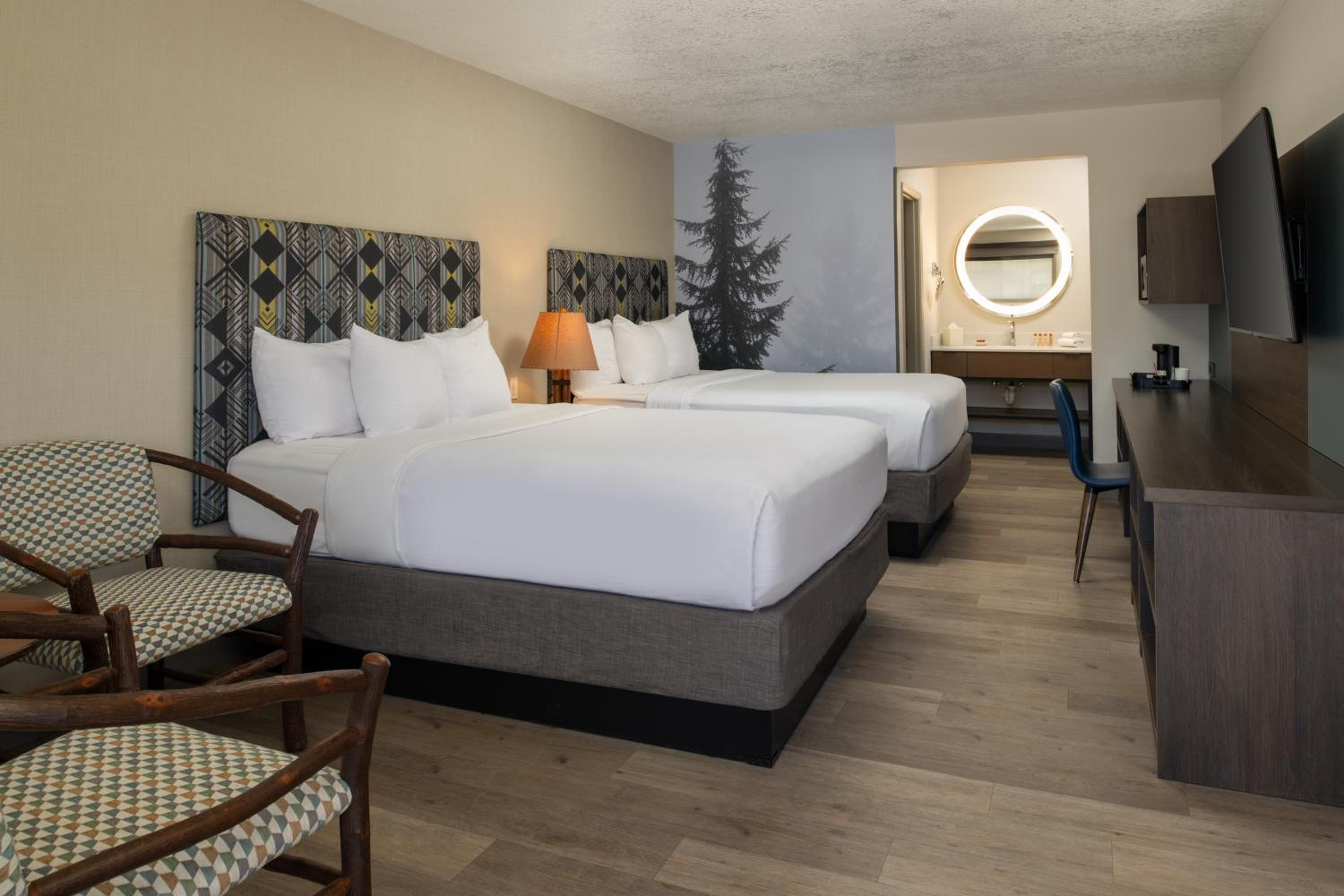 Queen Room with Two Queen Beds - Disability Access - Photo 2