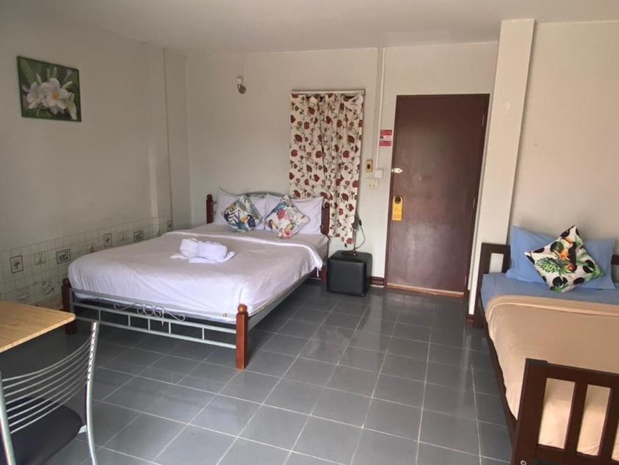 Standard Twin Room photo 2