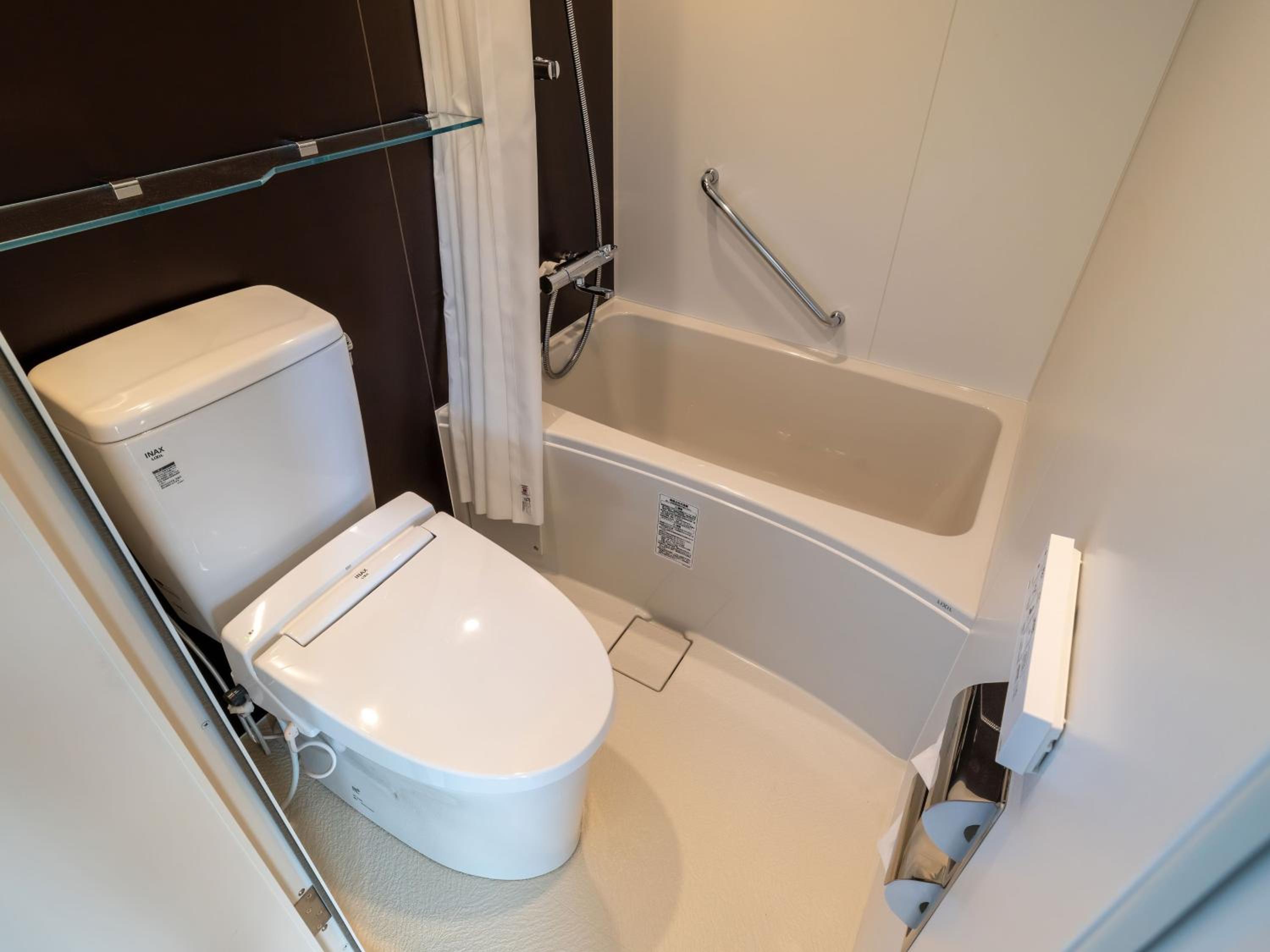 Superior Corner View Room (With Private Bath) photo 3