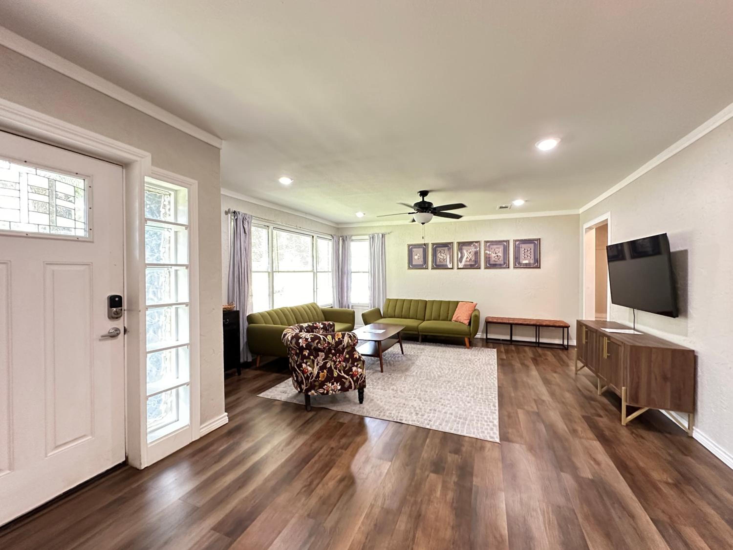 Three-Bedroom Home photo 2