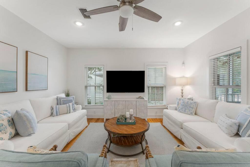 Three-Bedroom House photo 1