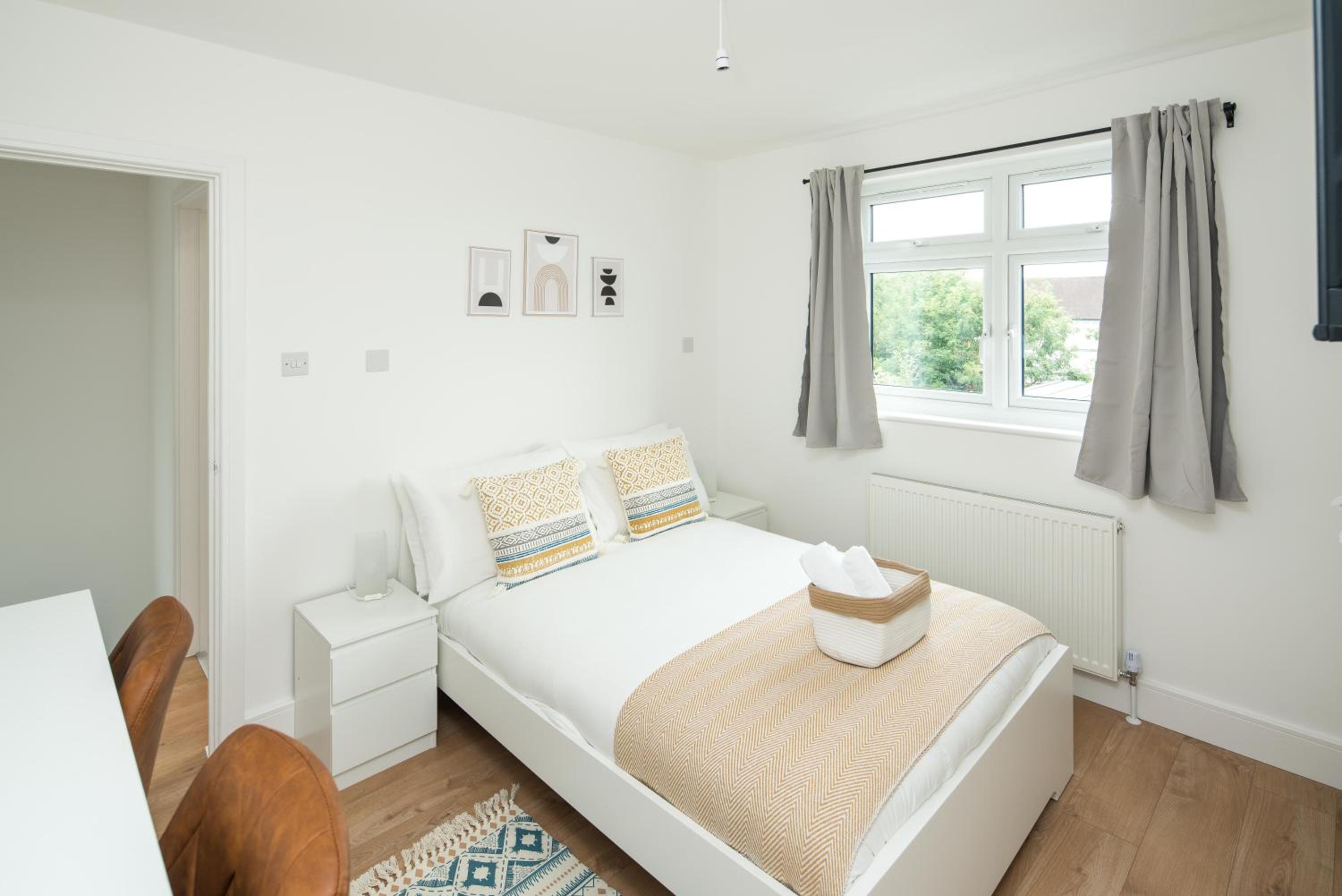 Double Room with Shared Bathroom photo 3
