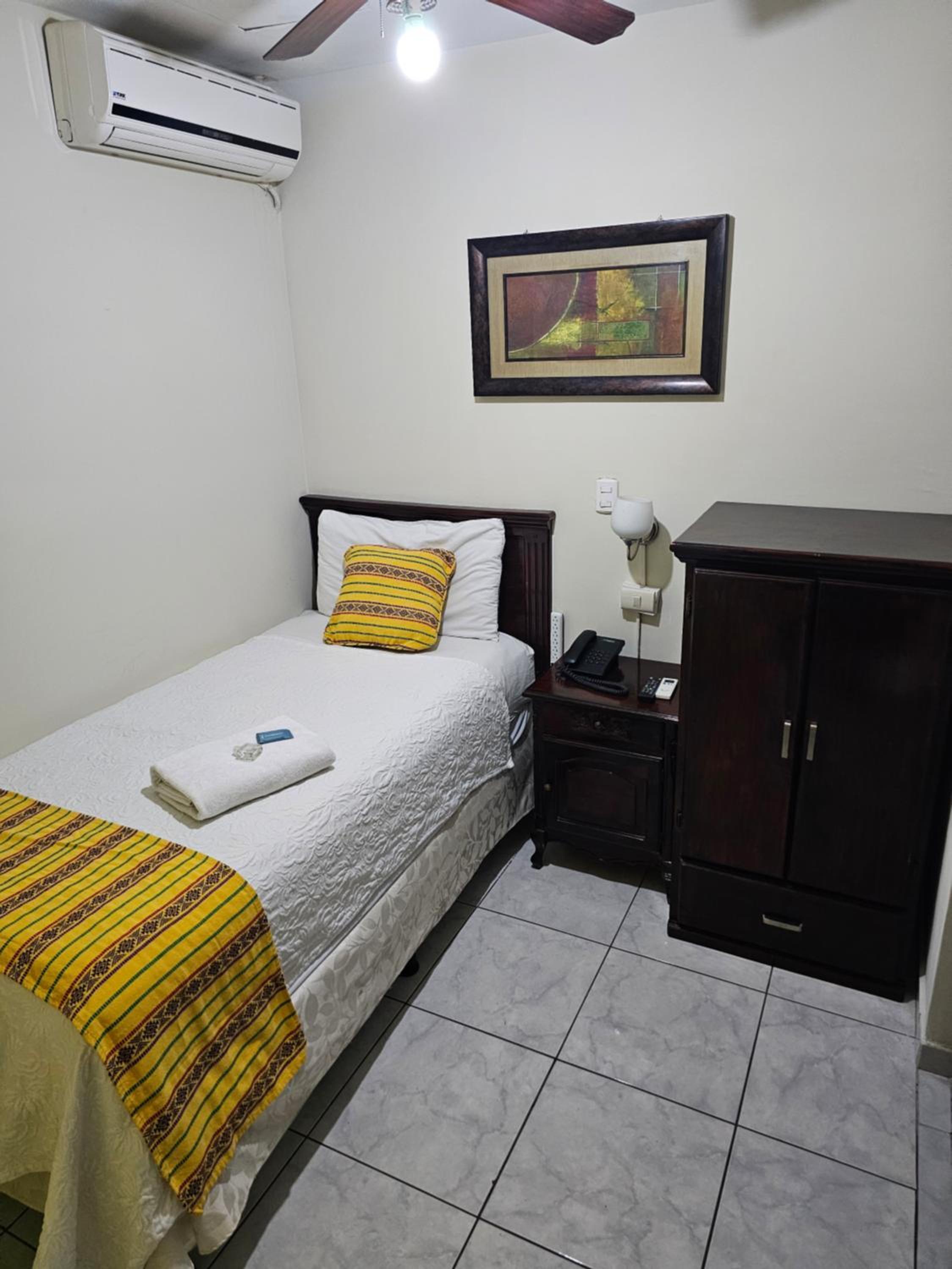 Standard Single Room photo 2