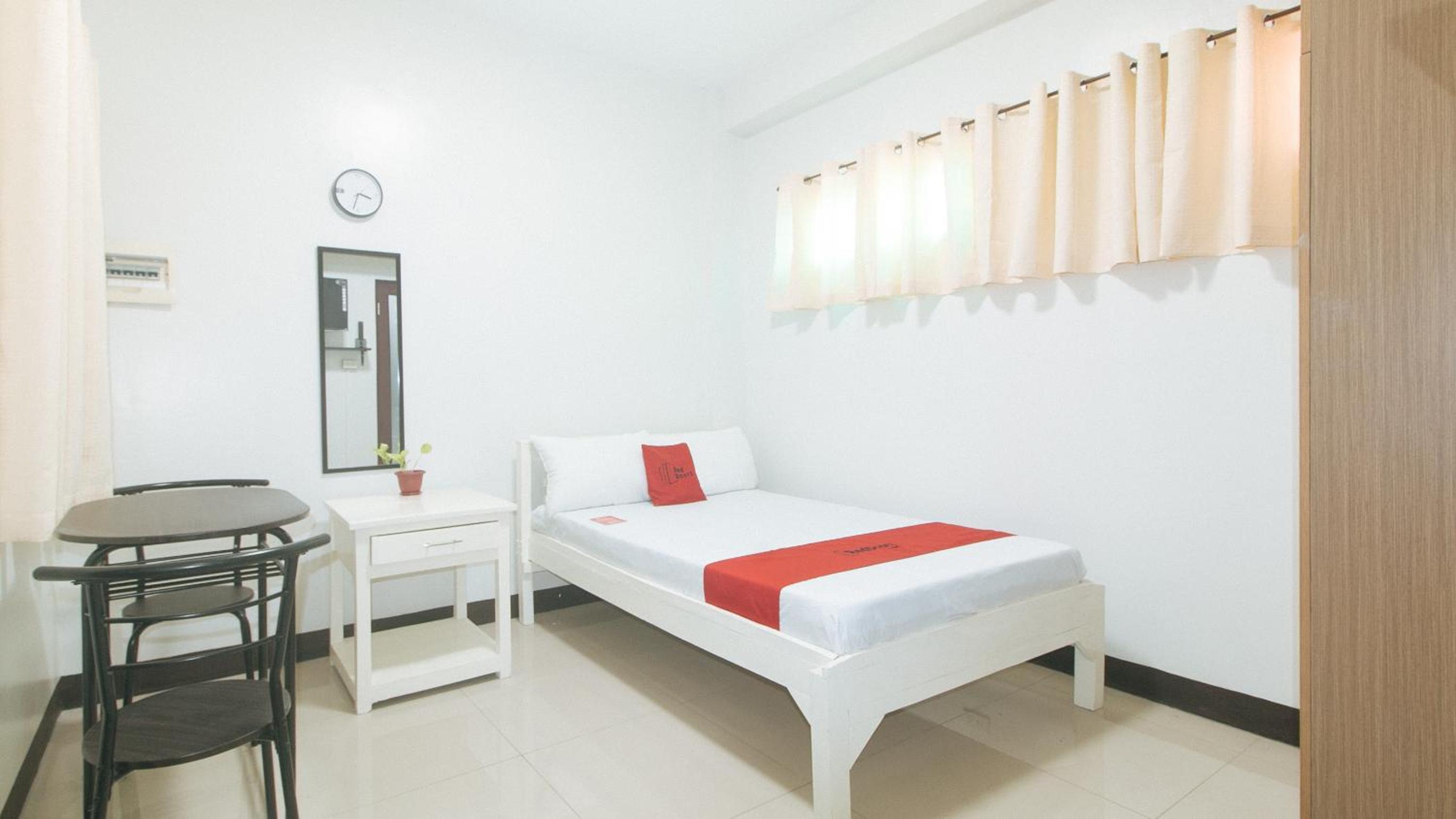 Standard Double Room - Photo 2