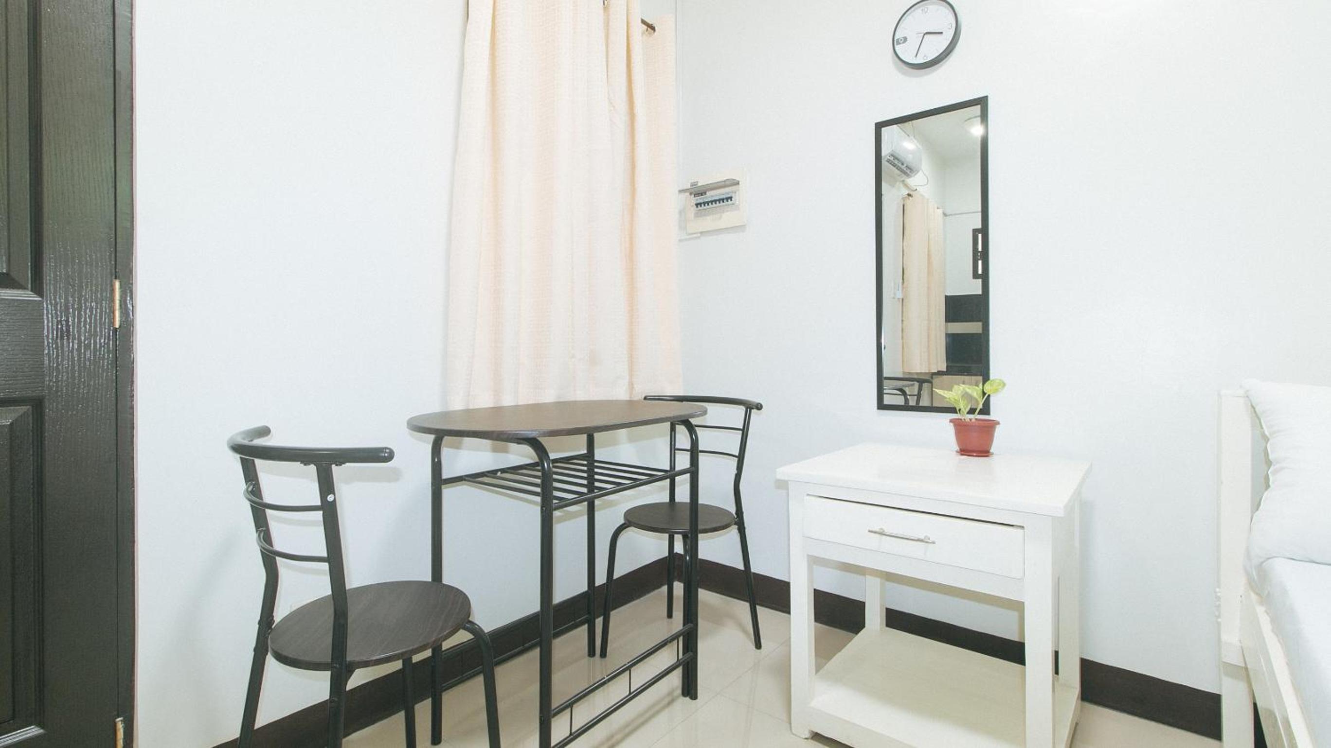 Standard Double Room - Photo 16