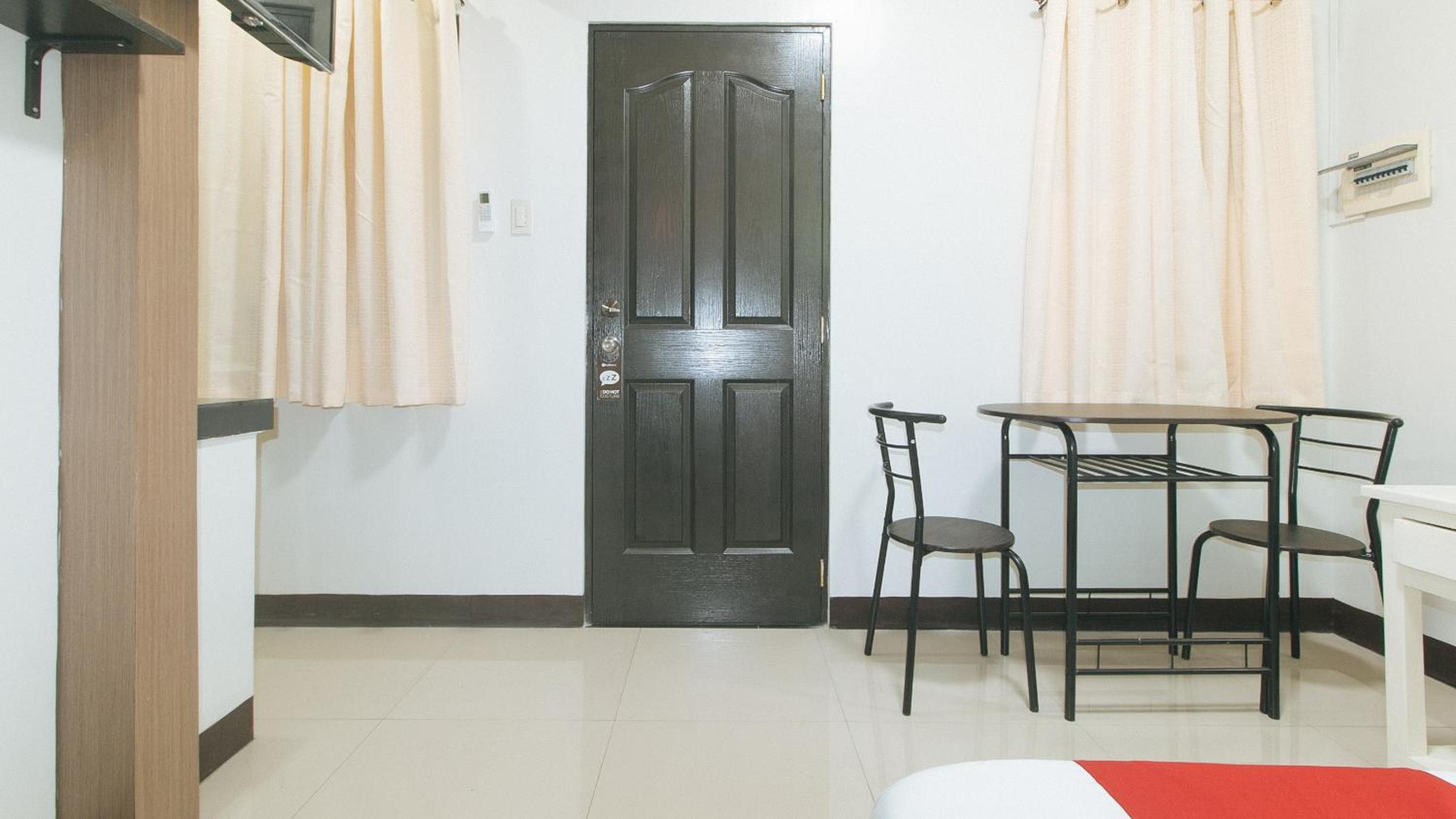 Standard Double Room - Photo 7