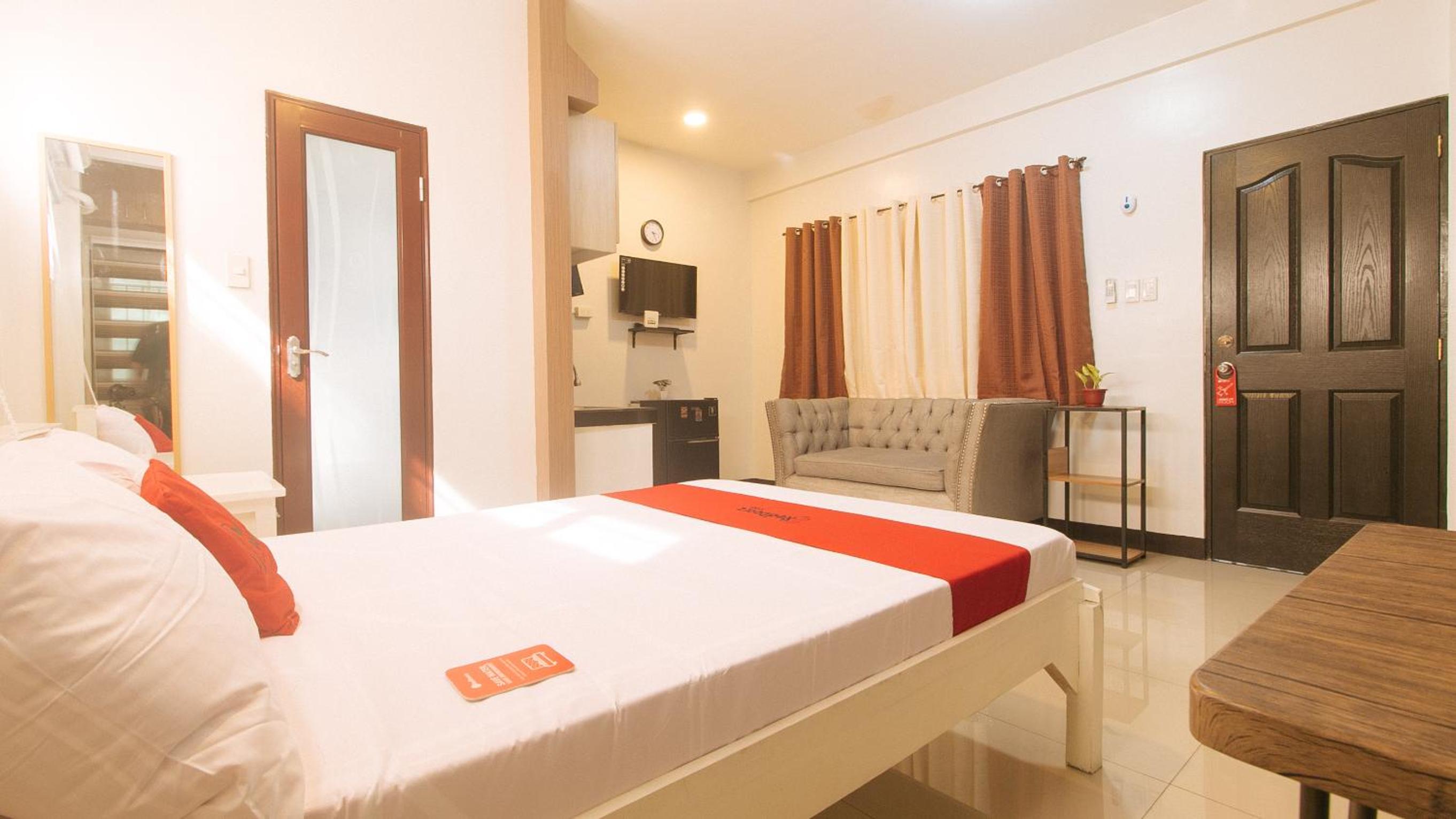 Deluxe Triple Room - Photo 7