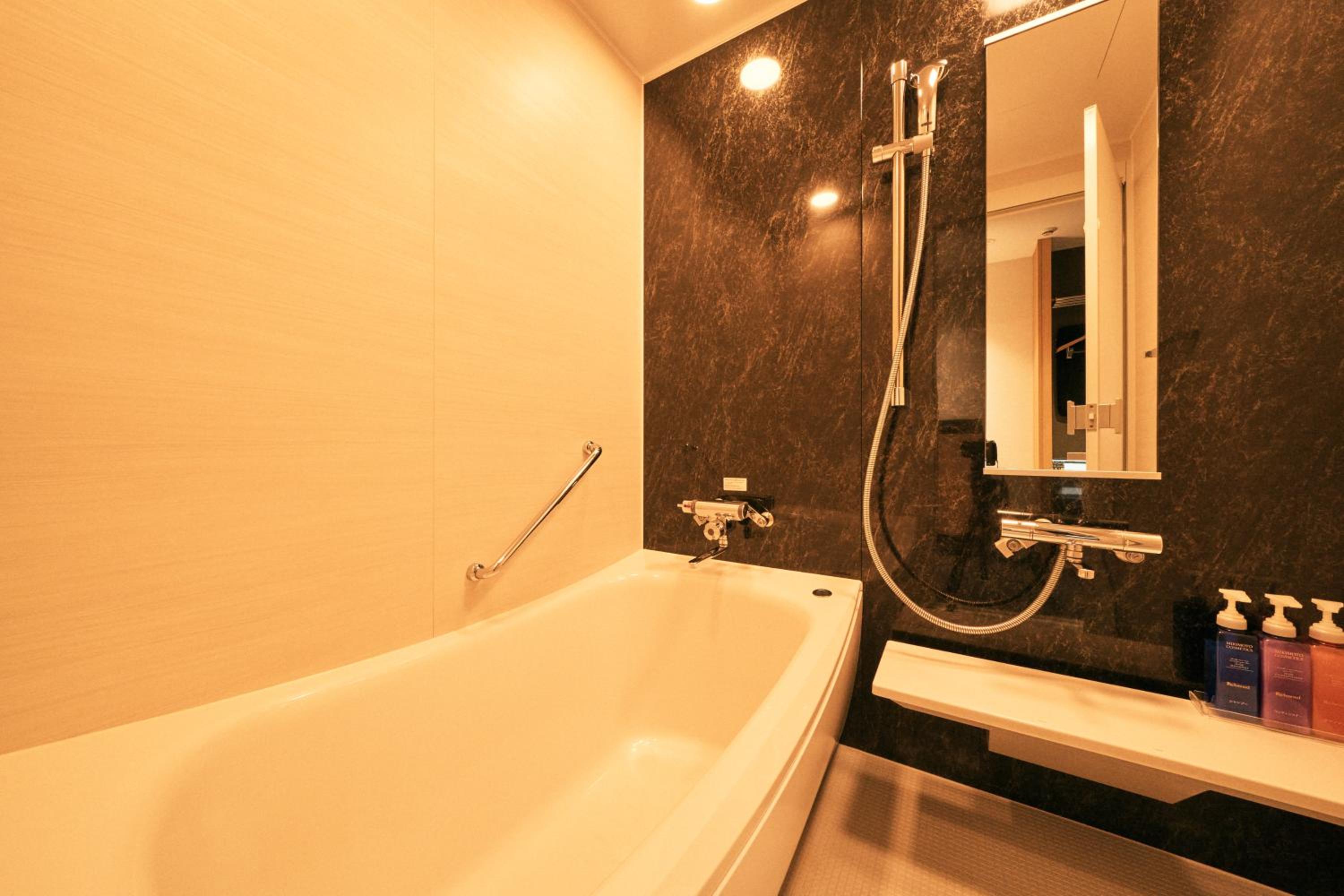 Standard Twin Room (2 adults) - Photo 4