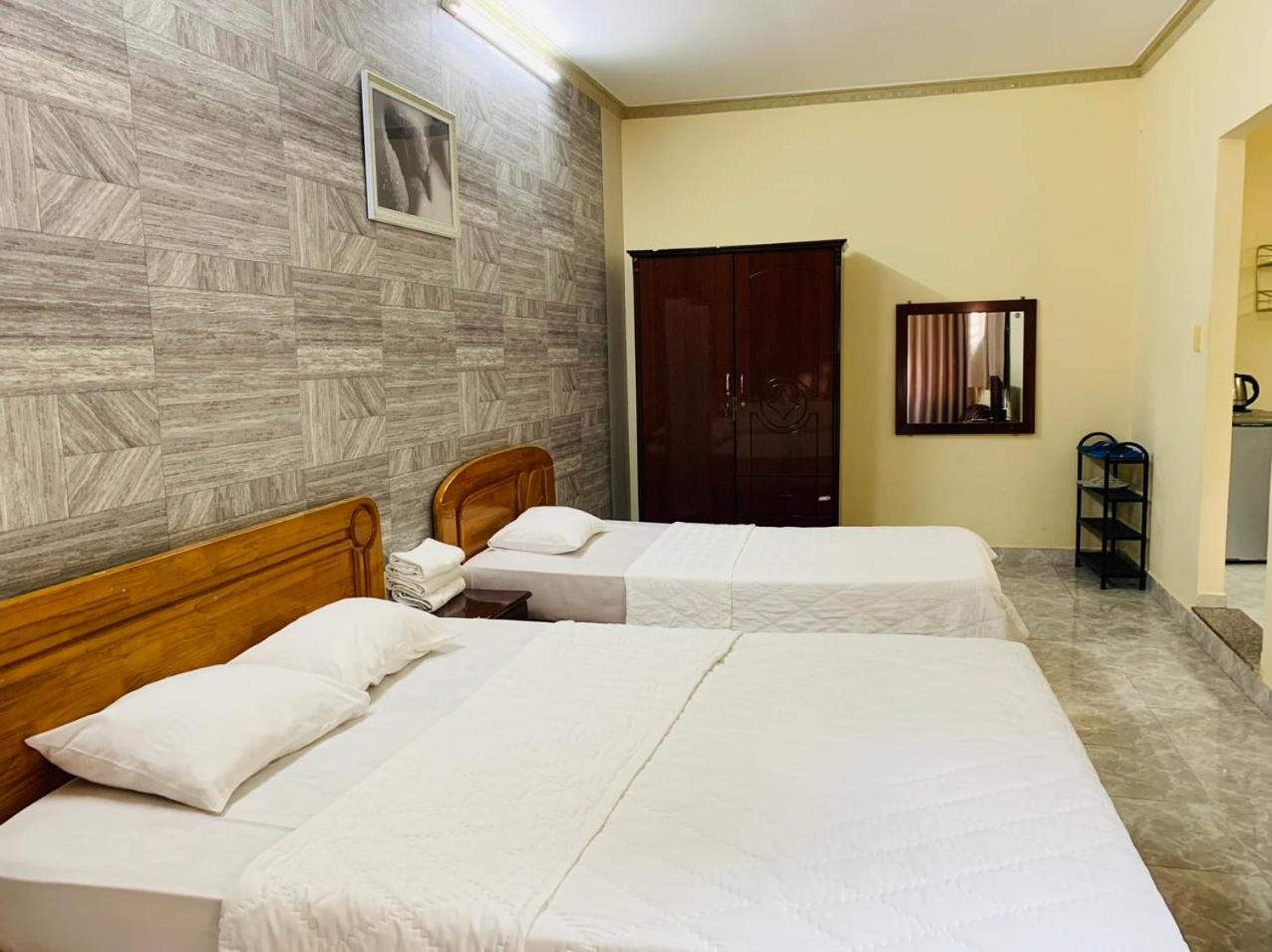 Standard Triple Room - Photo 11