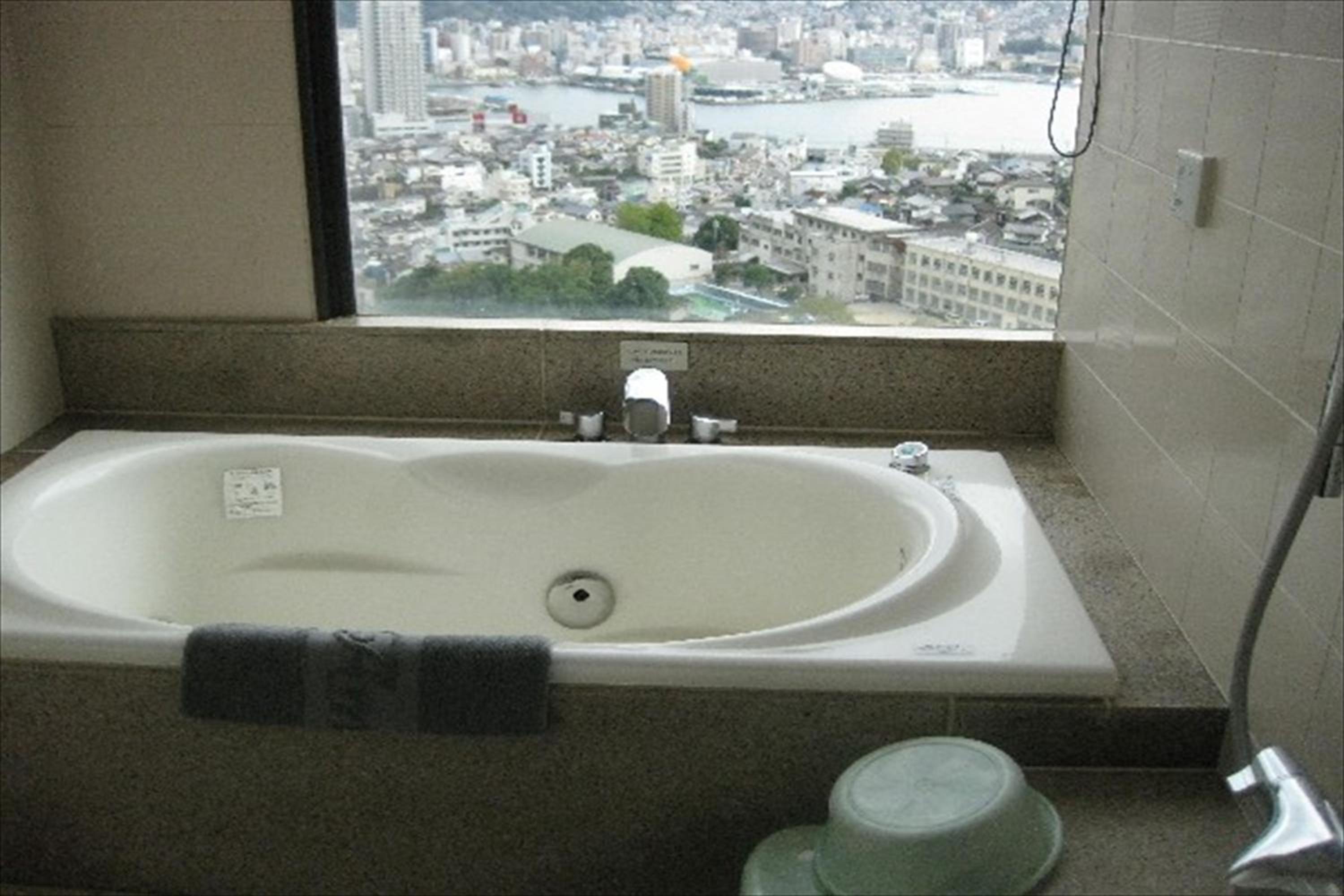 Standard Suite - Photo 5