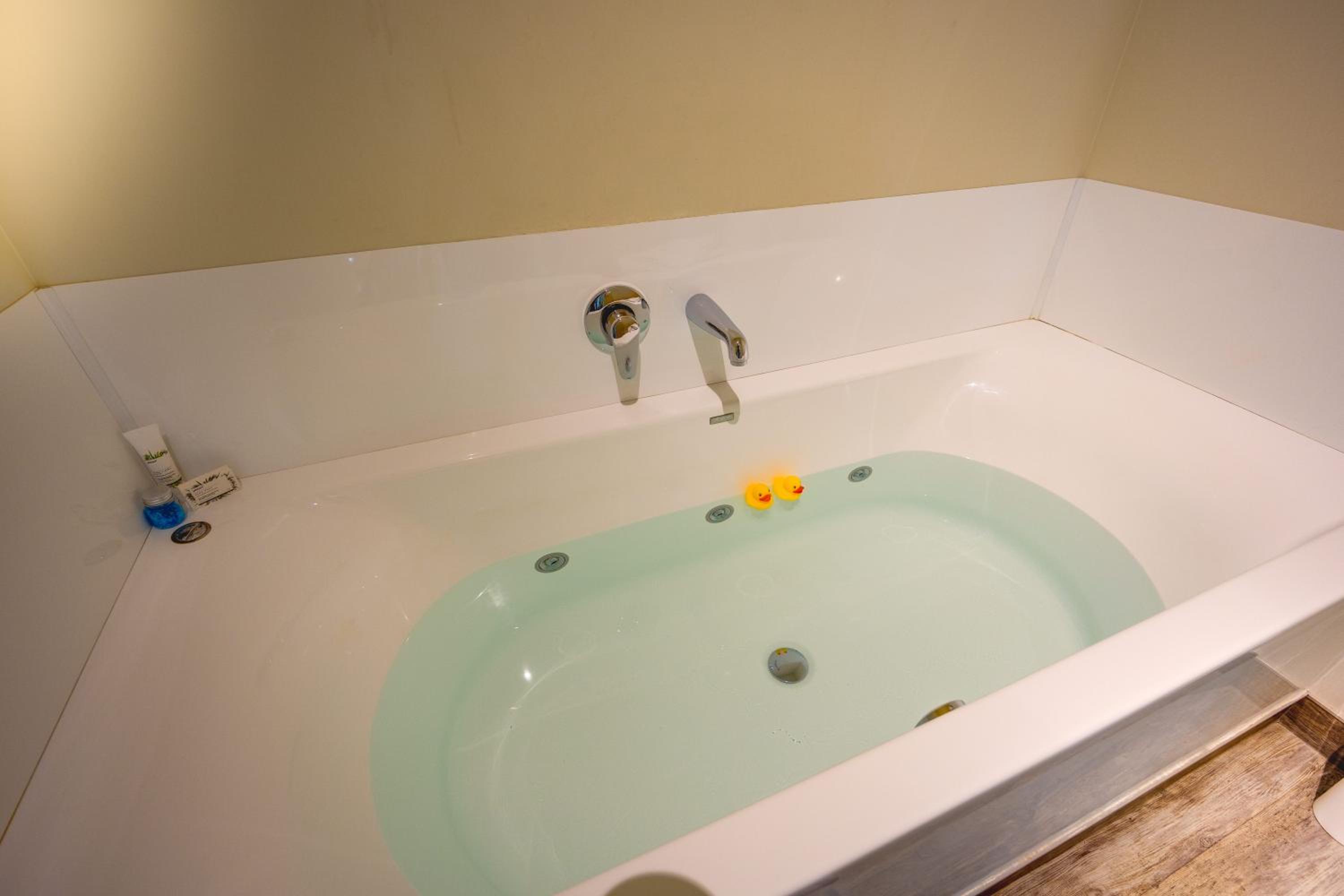 Studio with Spa Bath photo 2