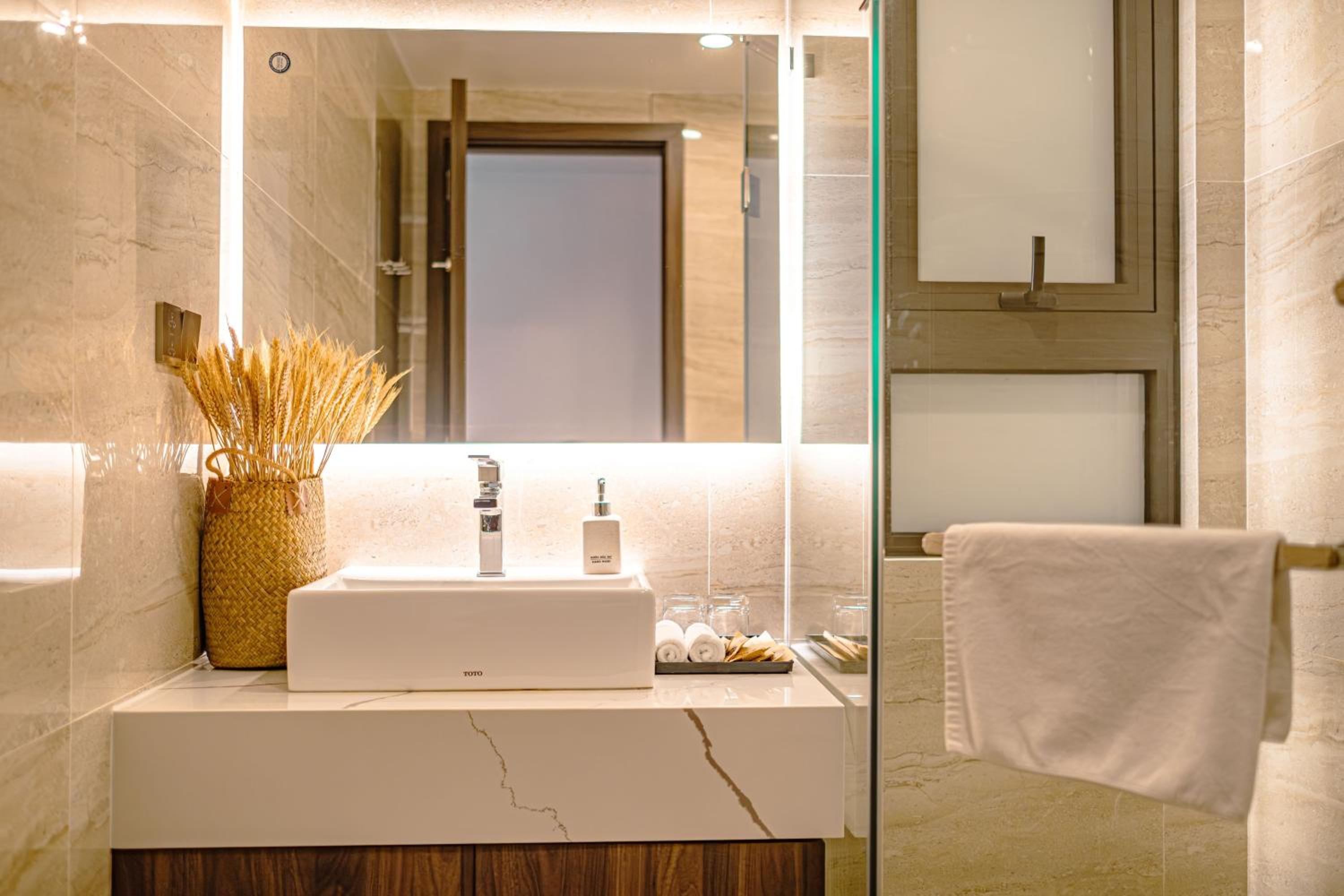 Superior Double Or Twin Room With City View - Photo 6