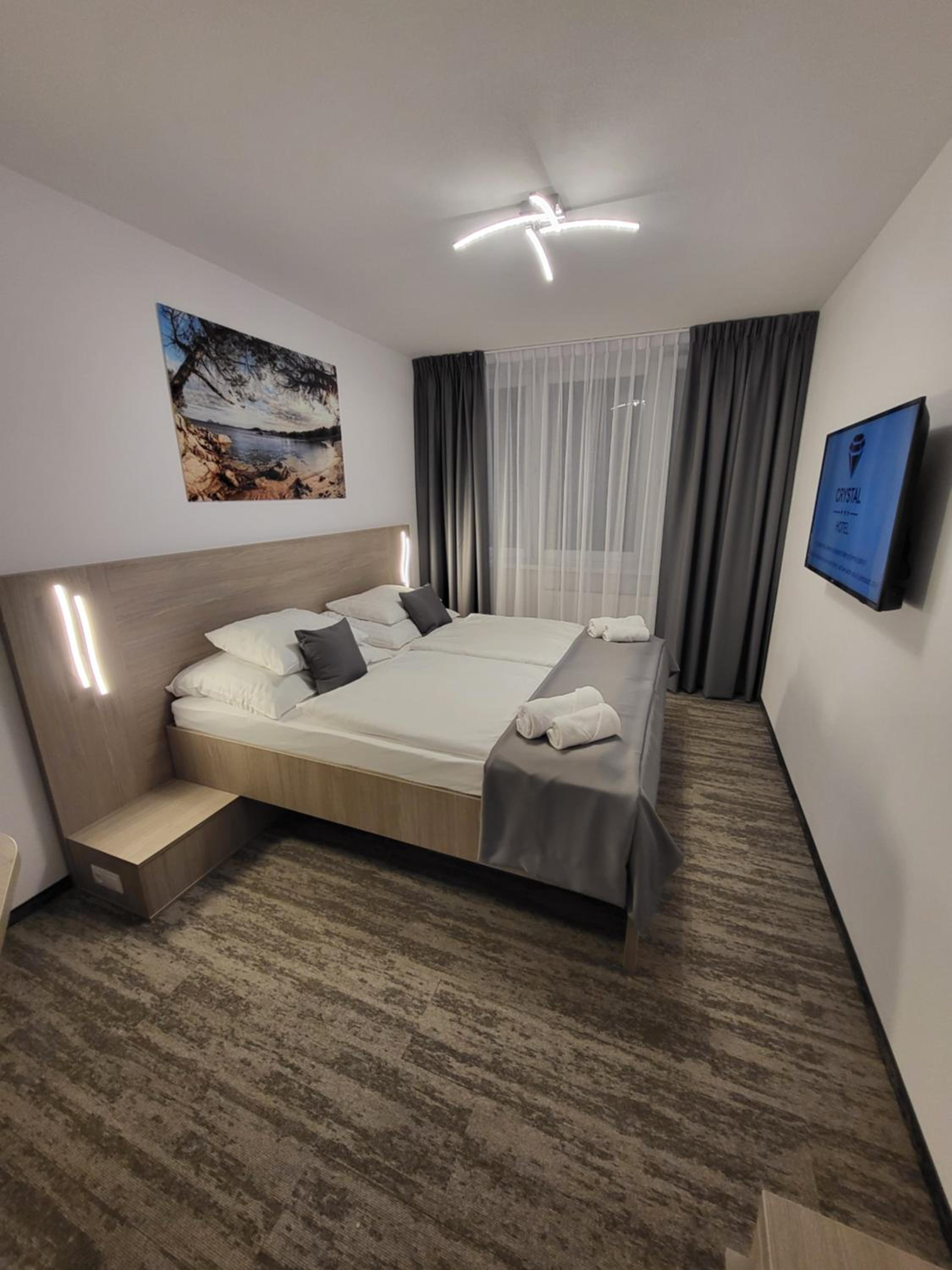 Deluxe Double or Twin Room with Balcony - Photo 1