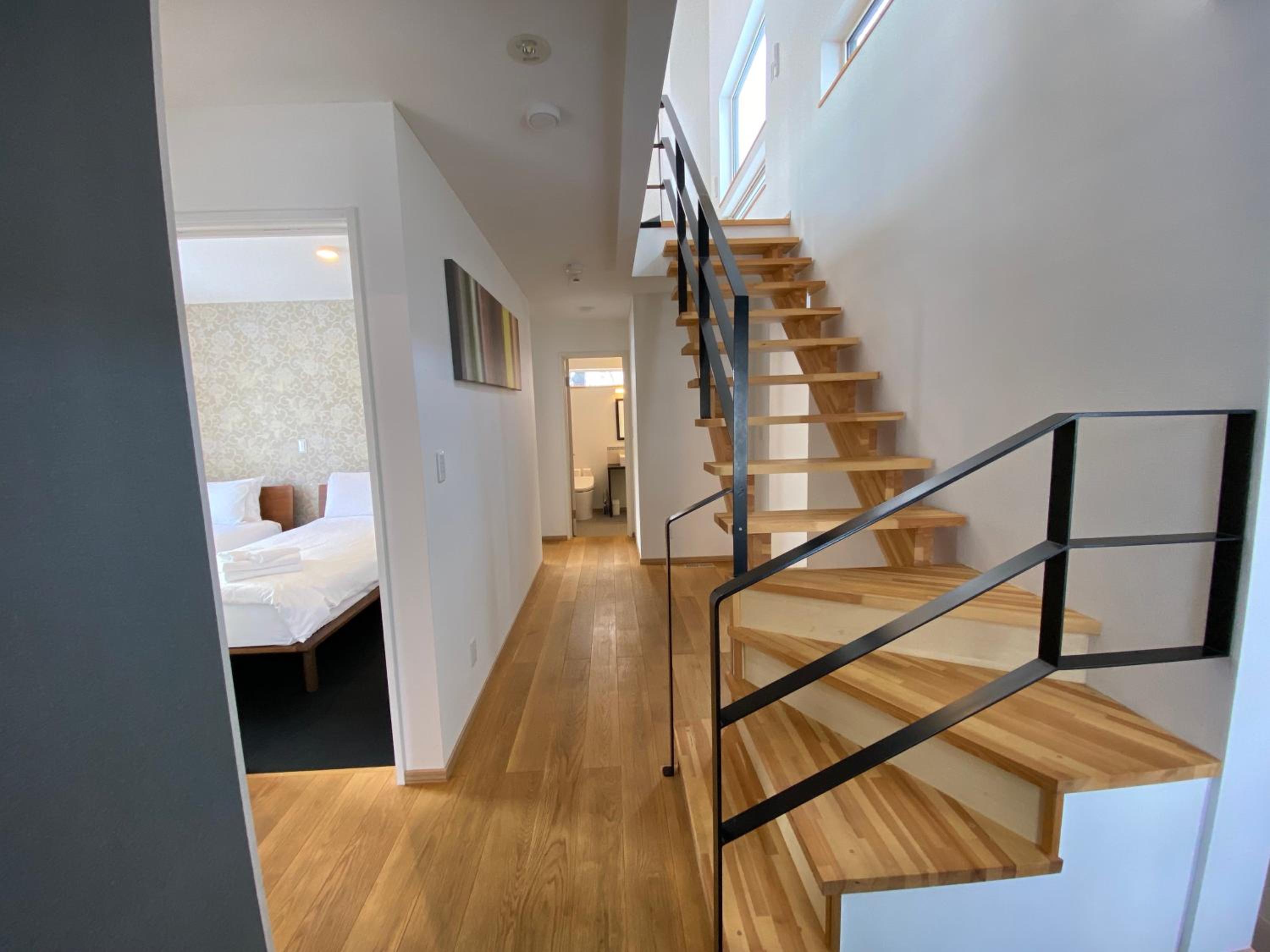 Three-Bedroom House photo 3