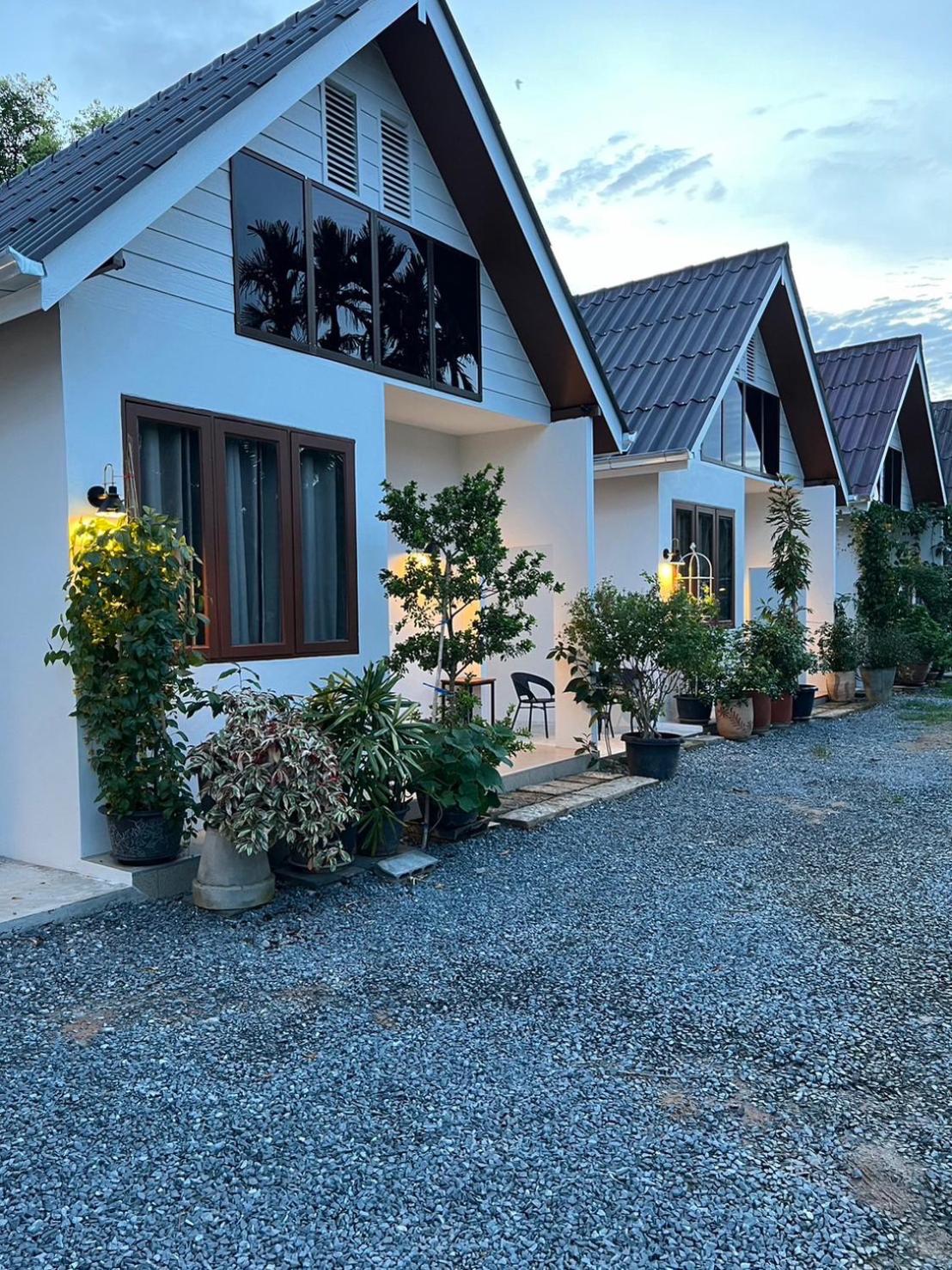 Double Room with Garden View - Photo 3