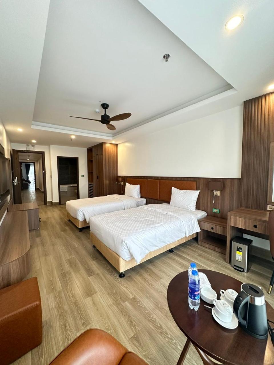 Twin Room - Photo 2