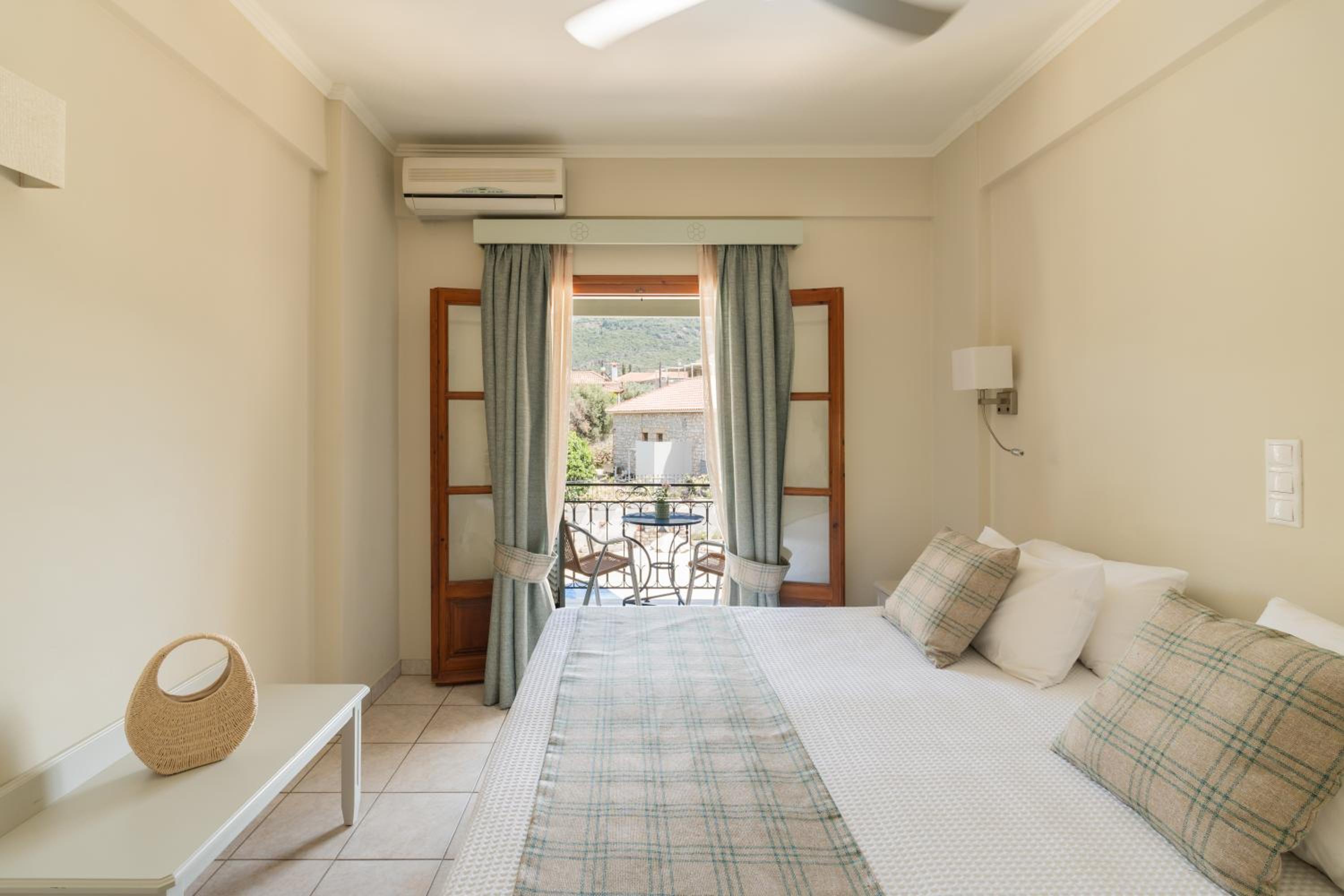 Apartment with Sea View - Photo 1