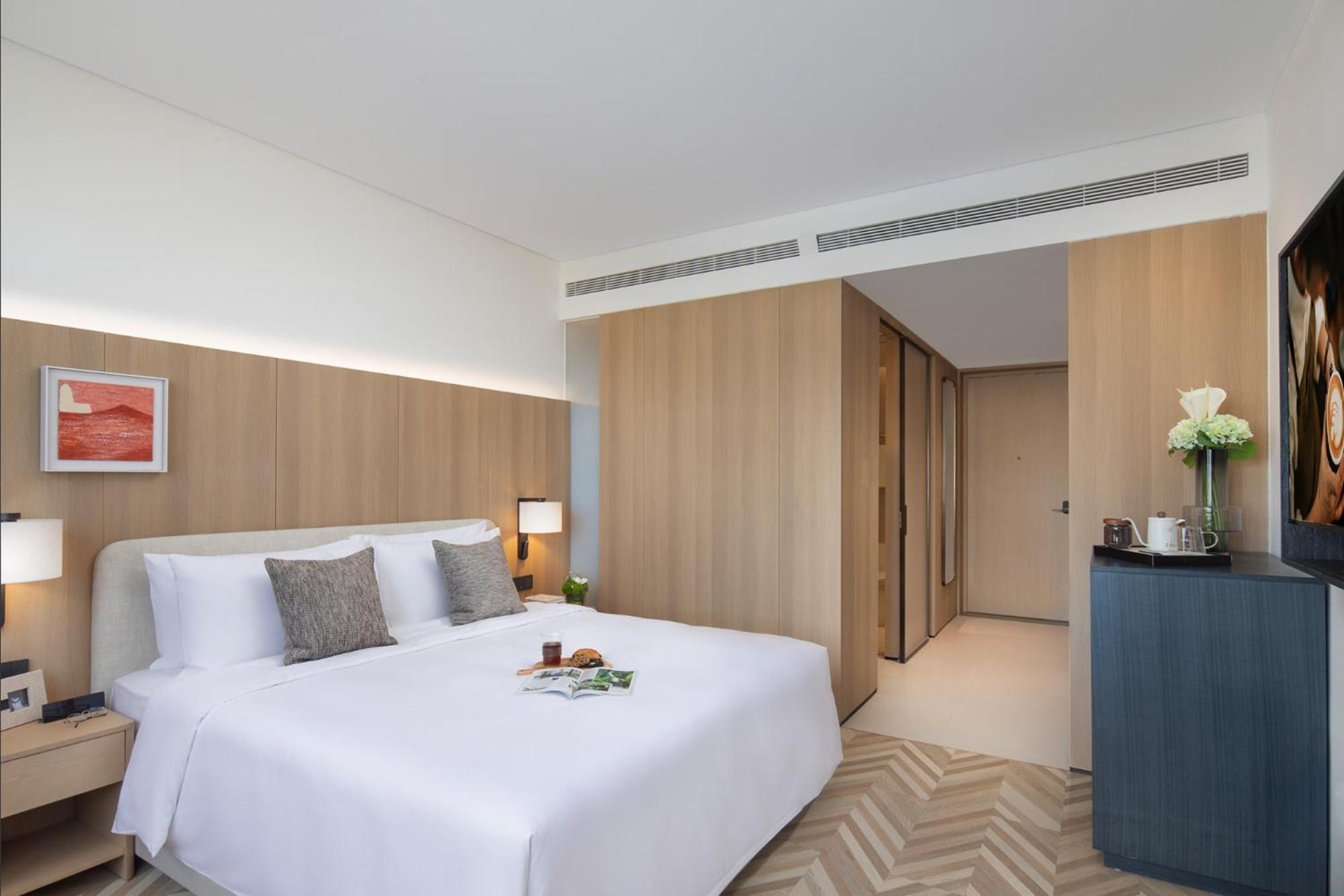 Queen Room