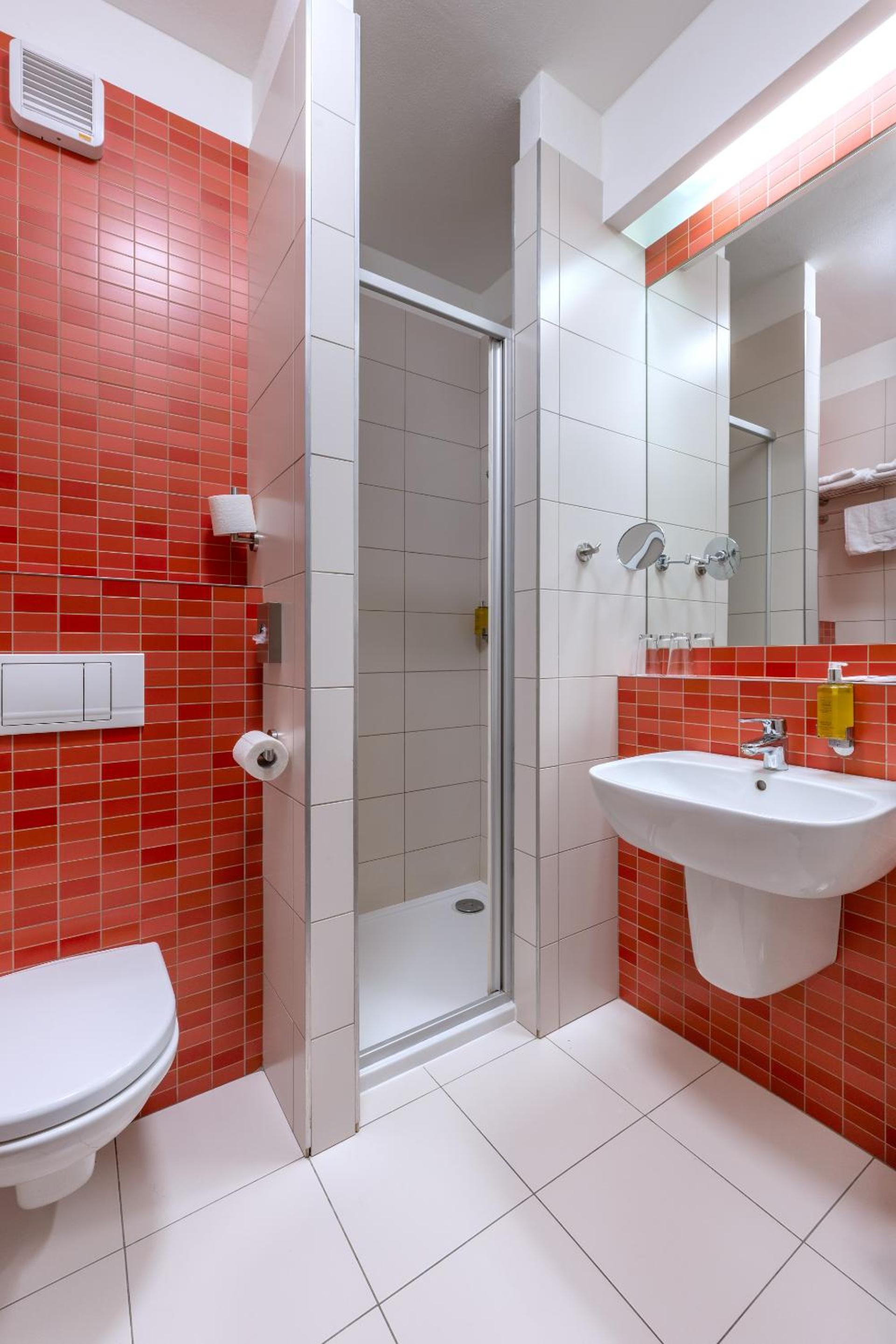 Superior Double or Twin Room photo 3