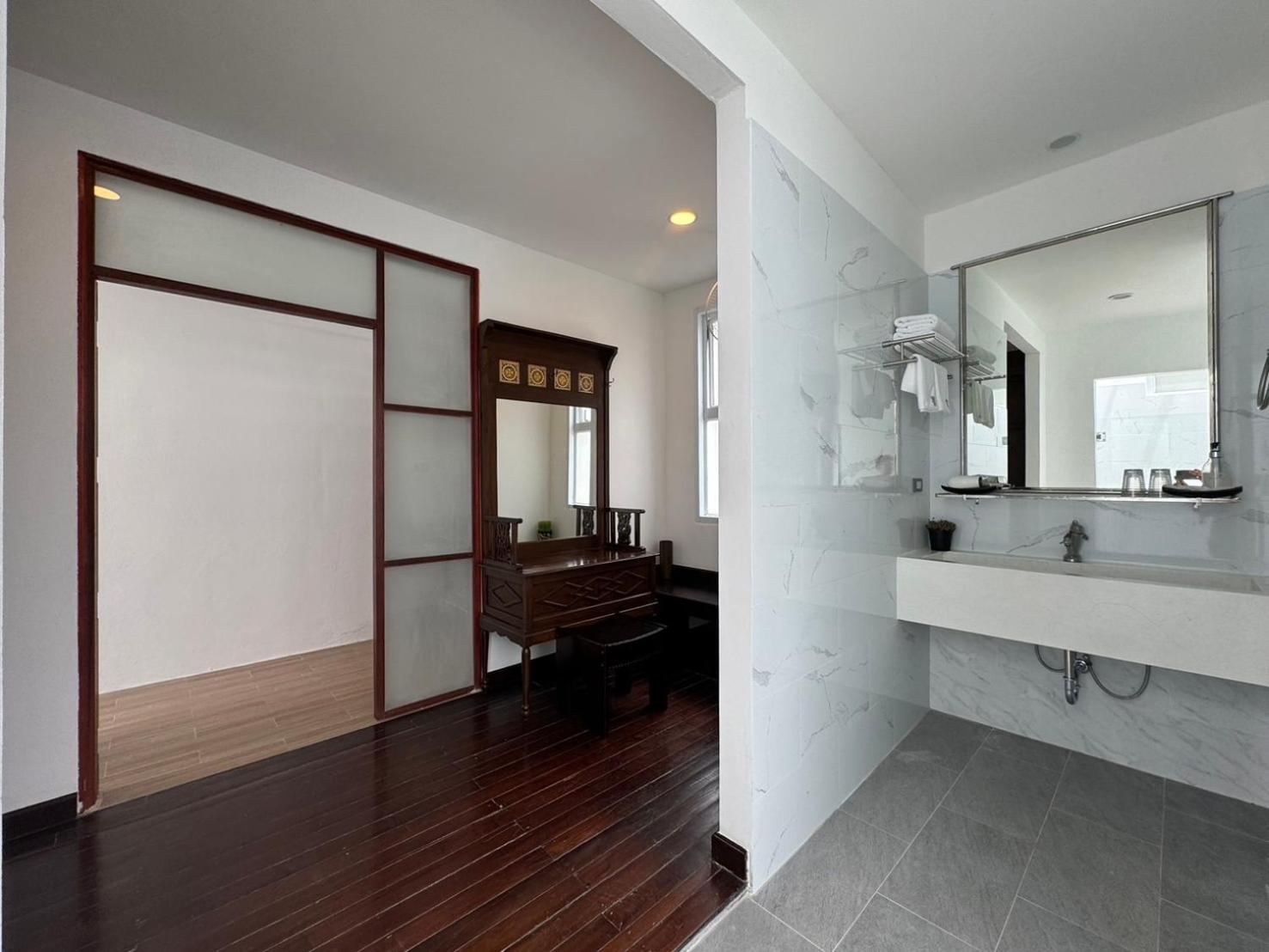 One-Bedroom Villa - Photo 7