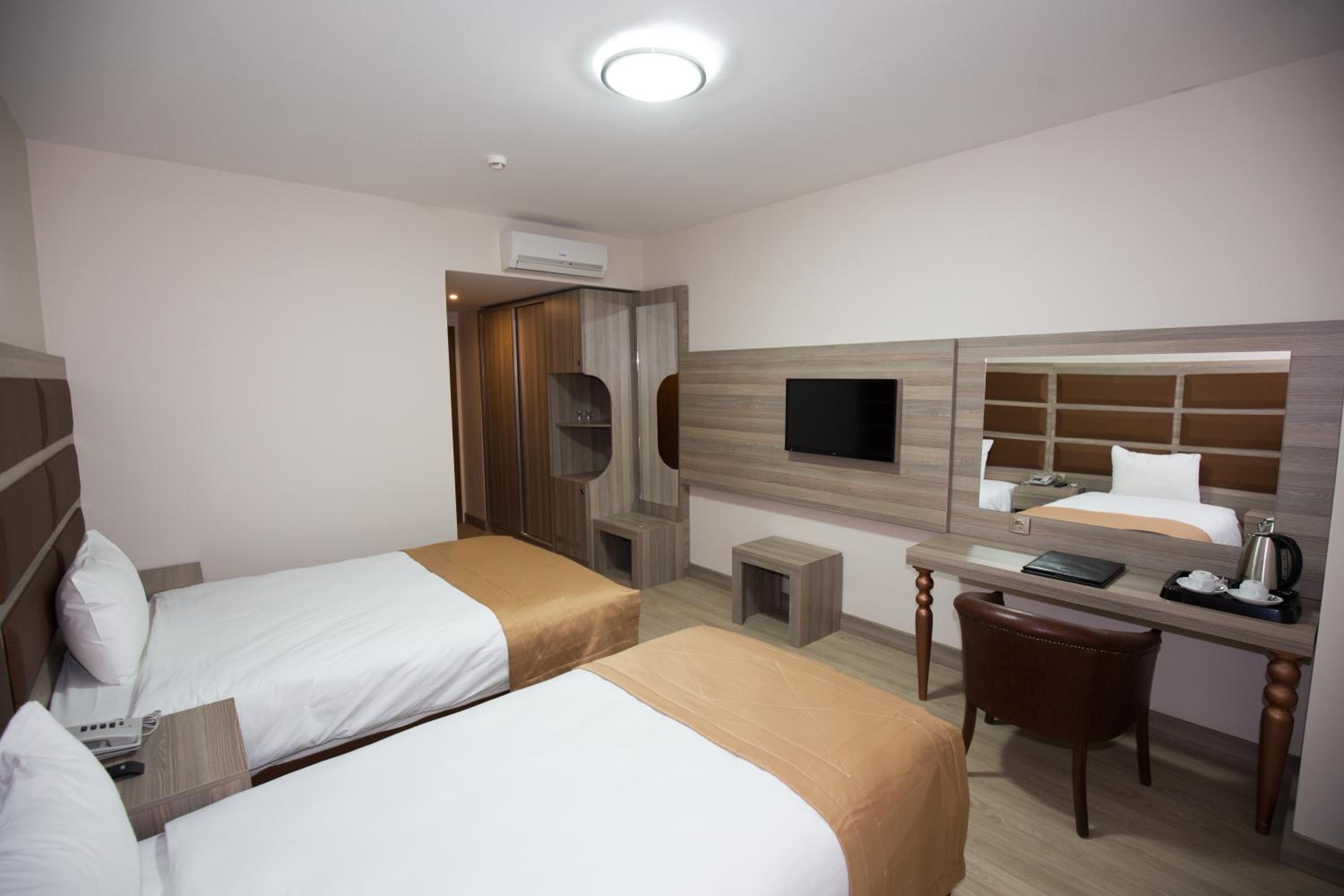 Deluxe Double Room - Photo 4
