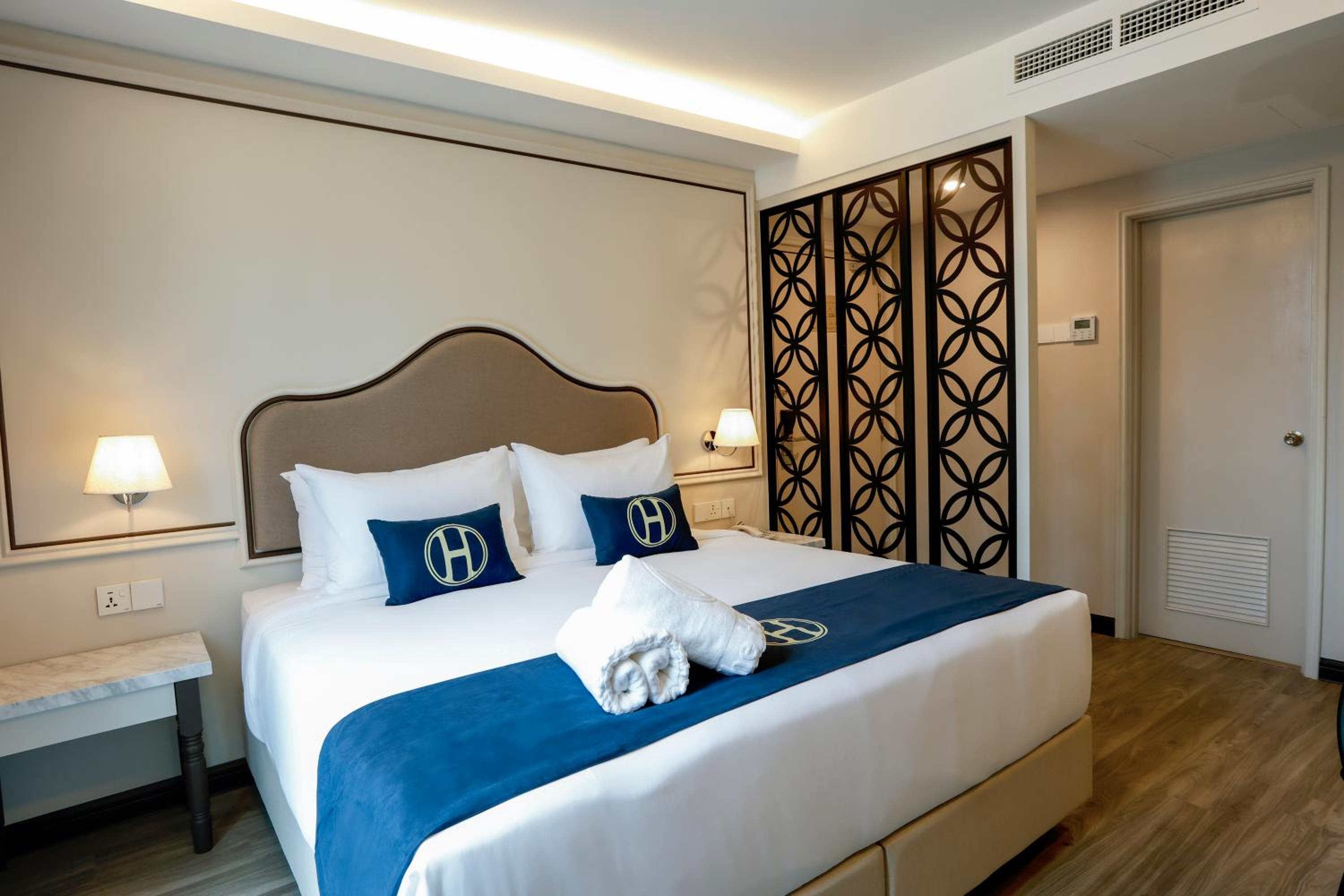 Superior King Room