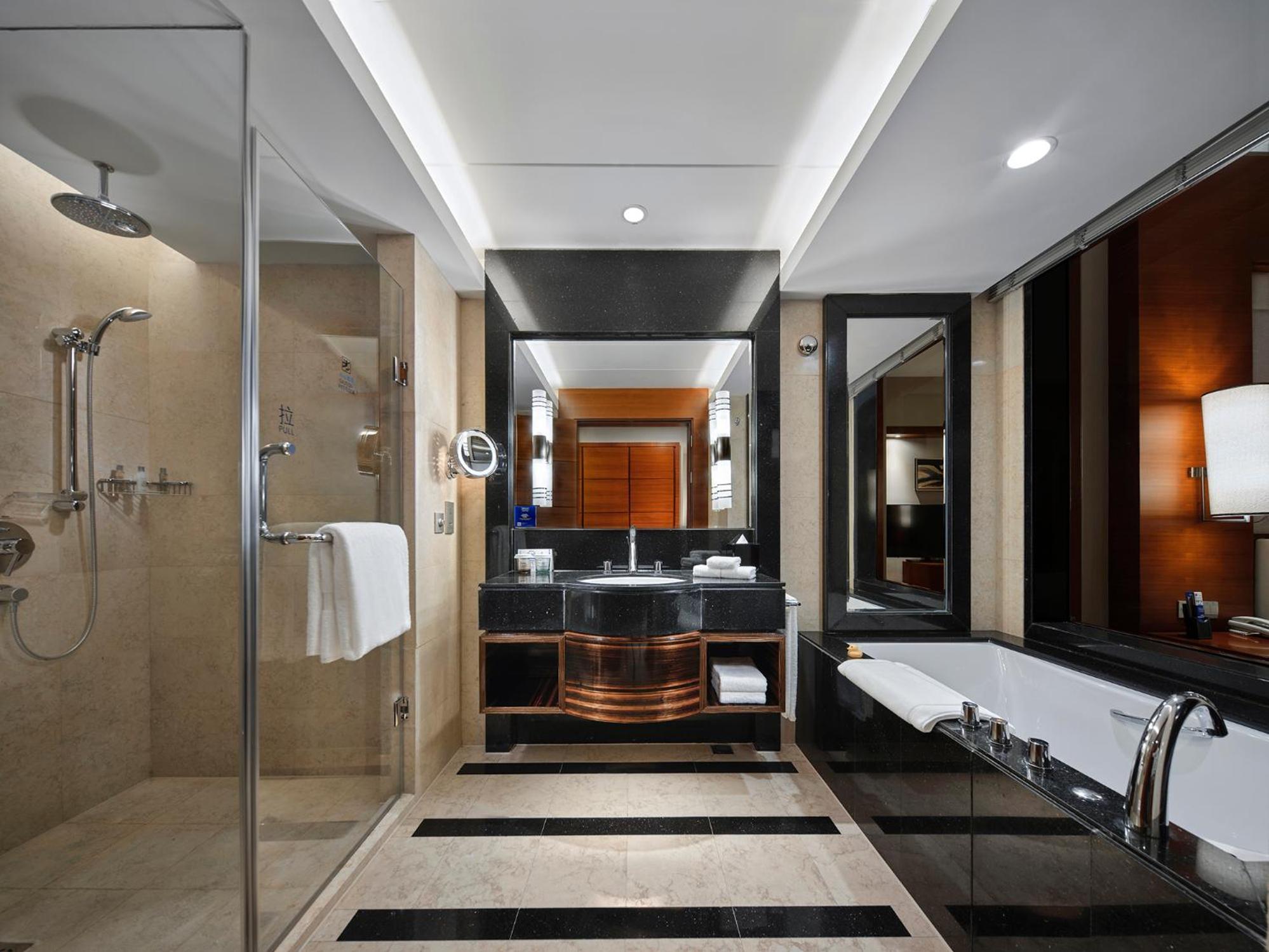 Deluxe Twin Room - Photo 2