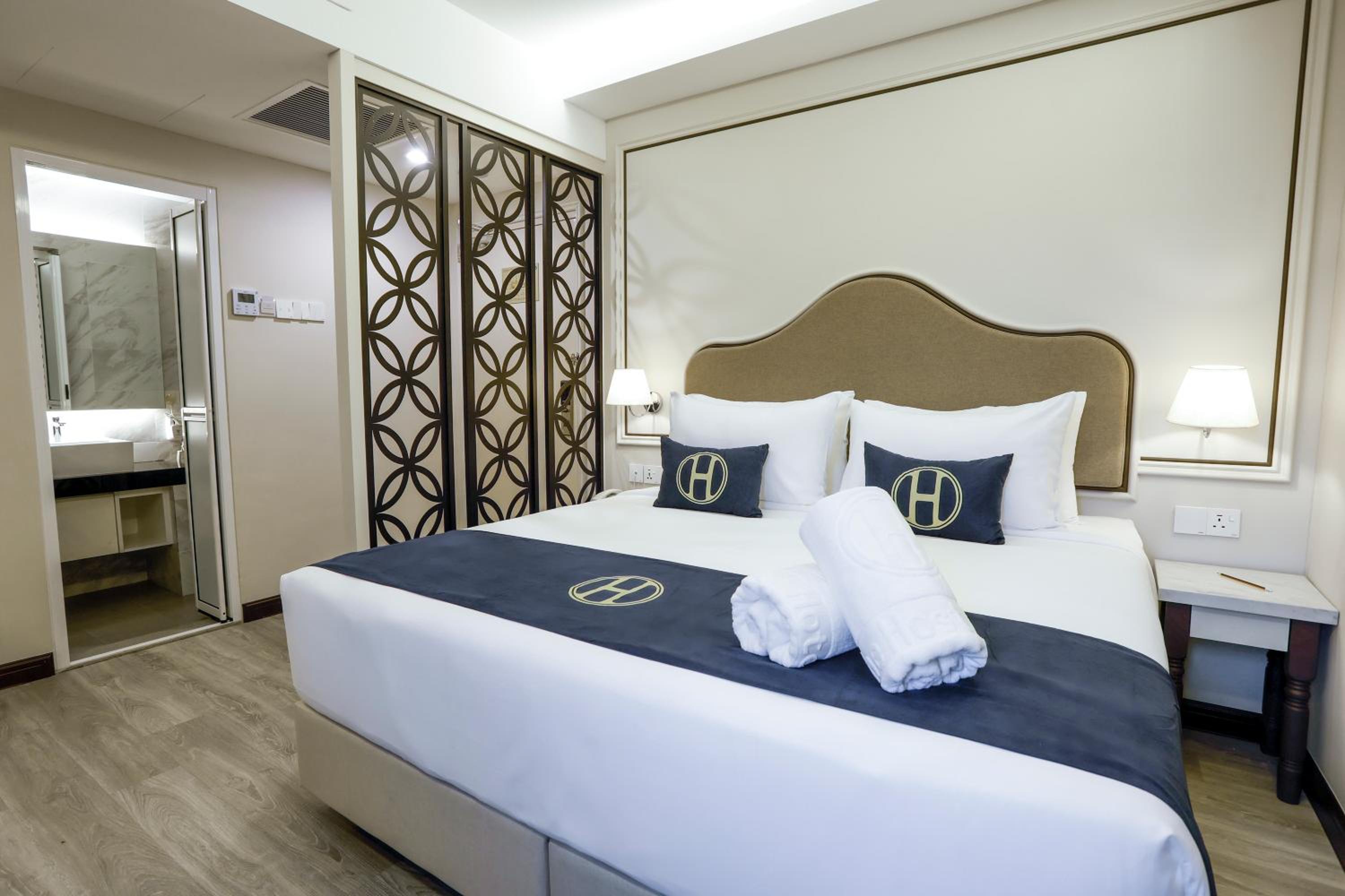 Standard King Room