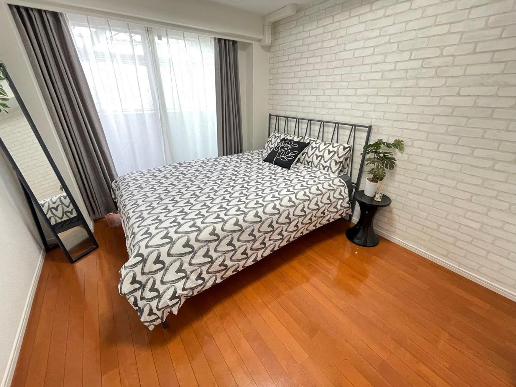 One-Bedroom Apartment with Balcony photo 3