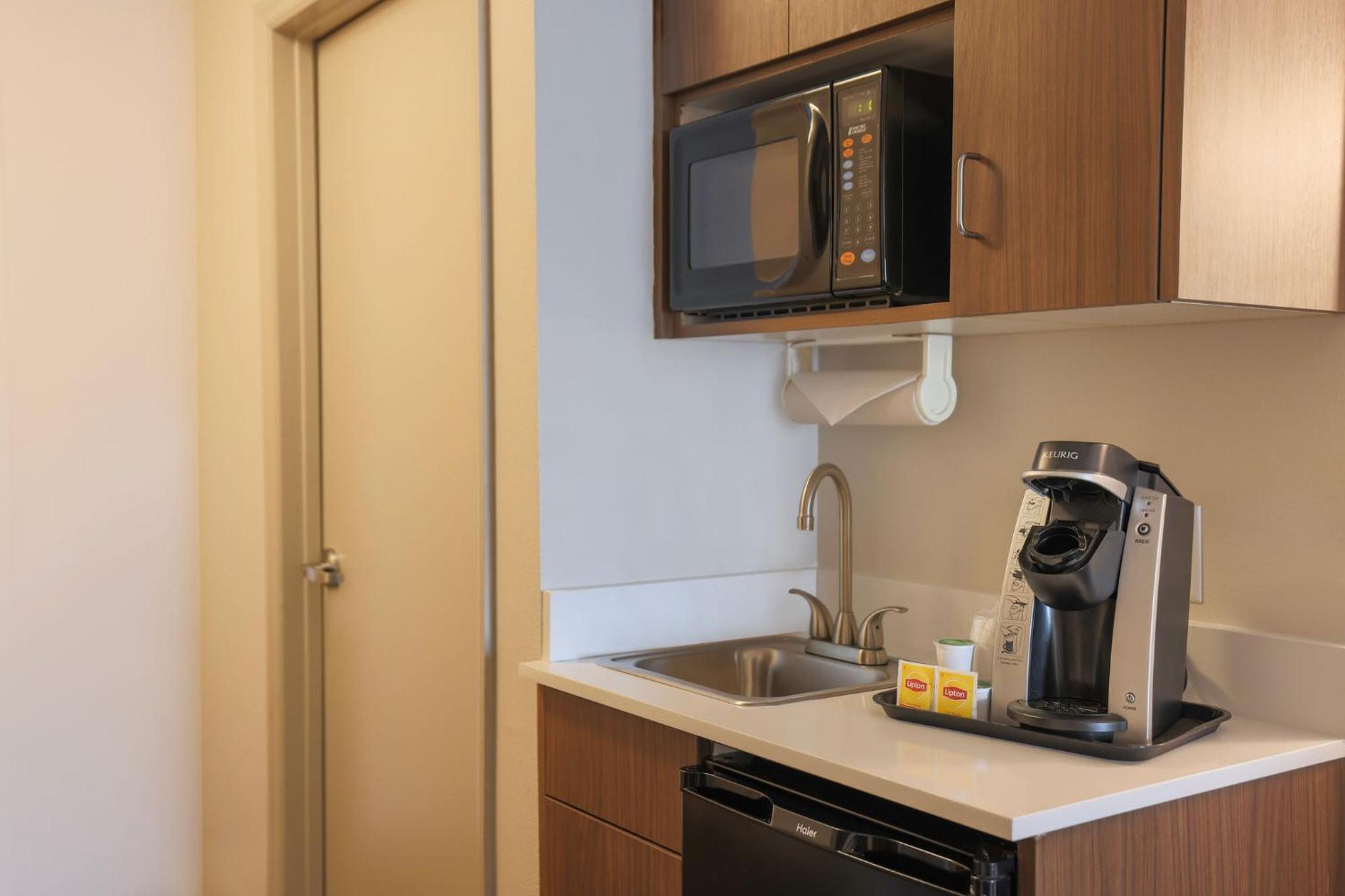 Two Single Beds Suite - Photo 4