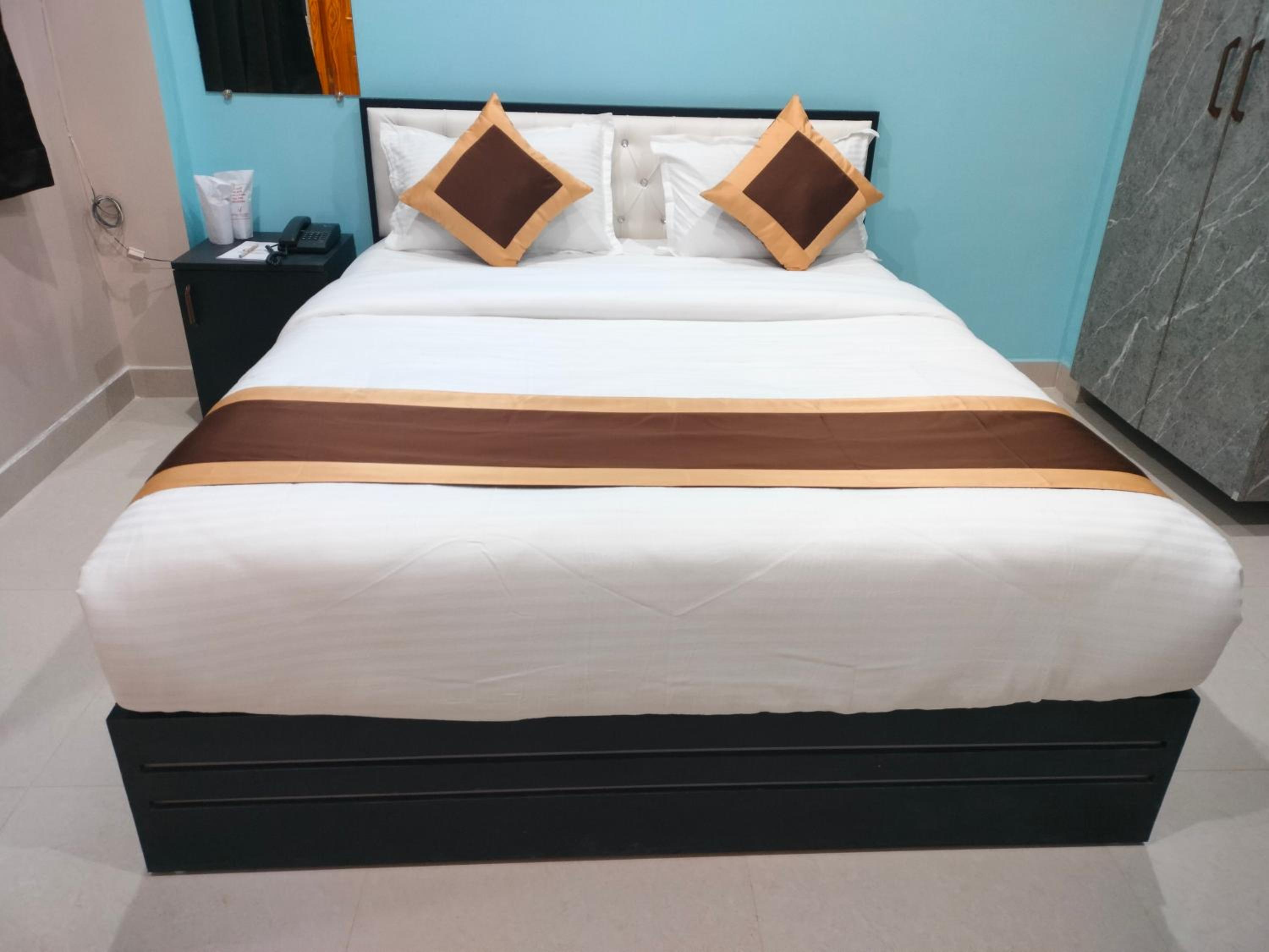 Standard King Room photo 3