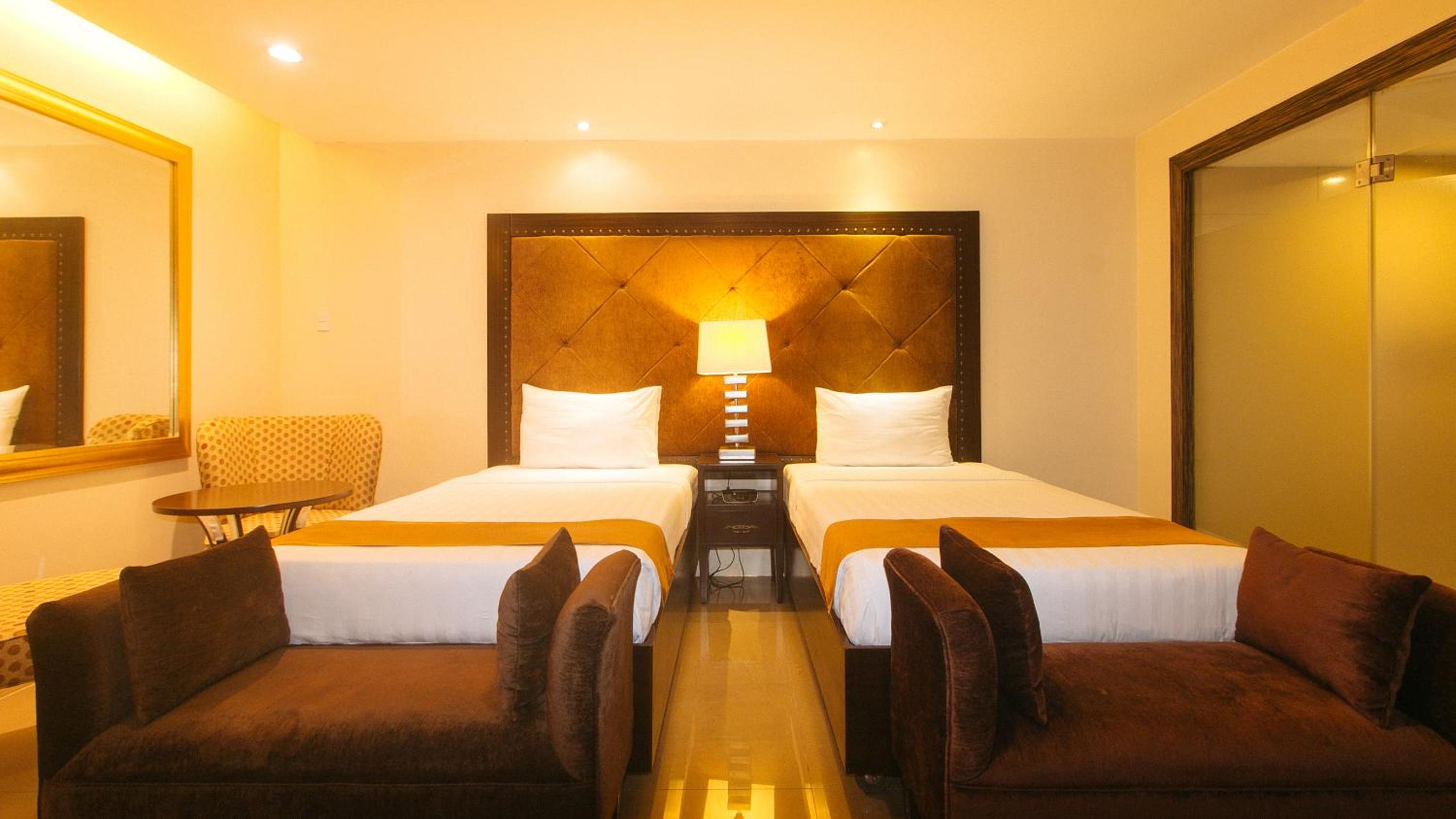 Twin Room - Photo 13