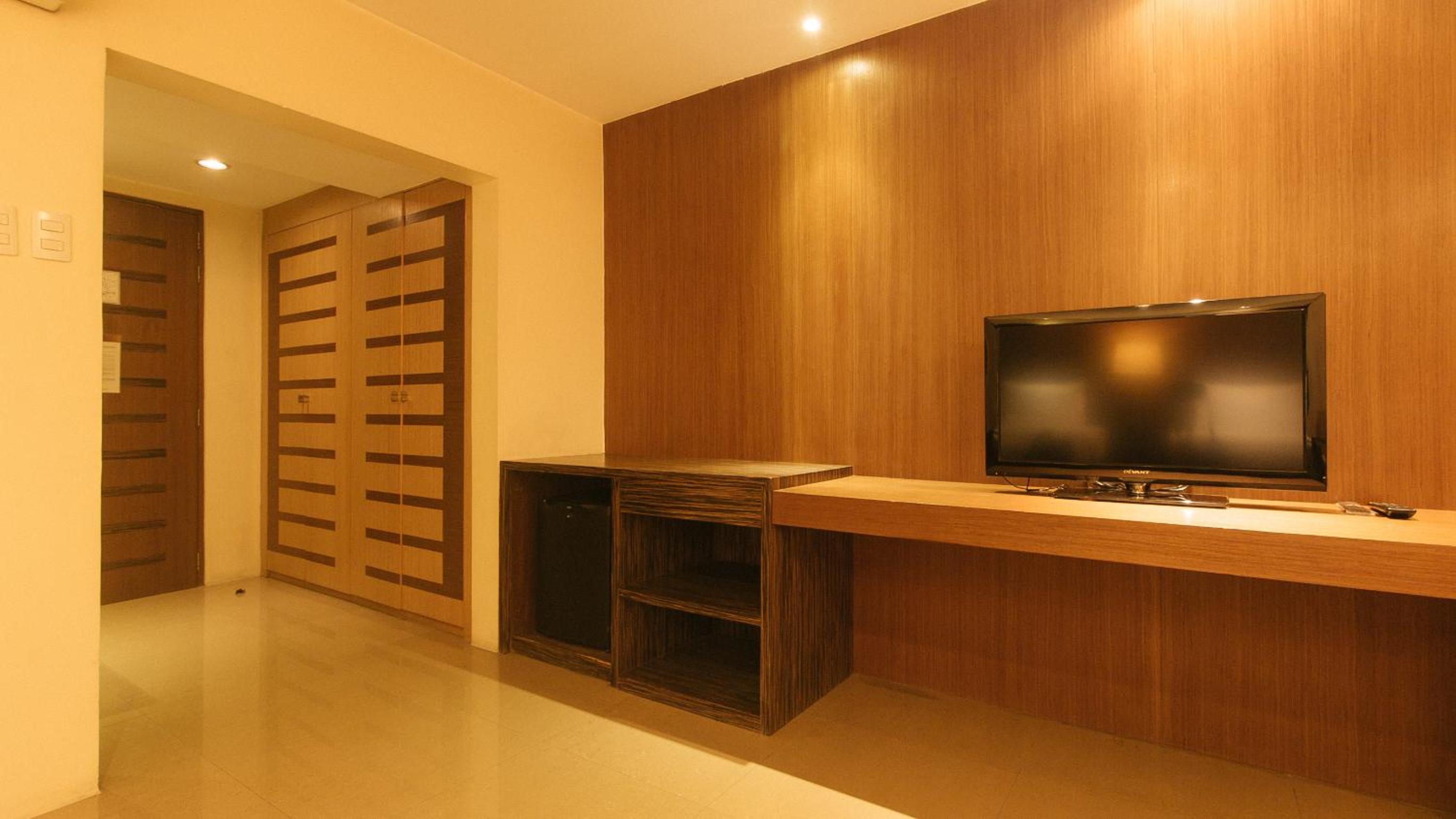 Twin Room - Photo 9