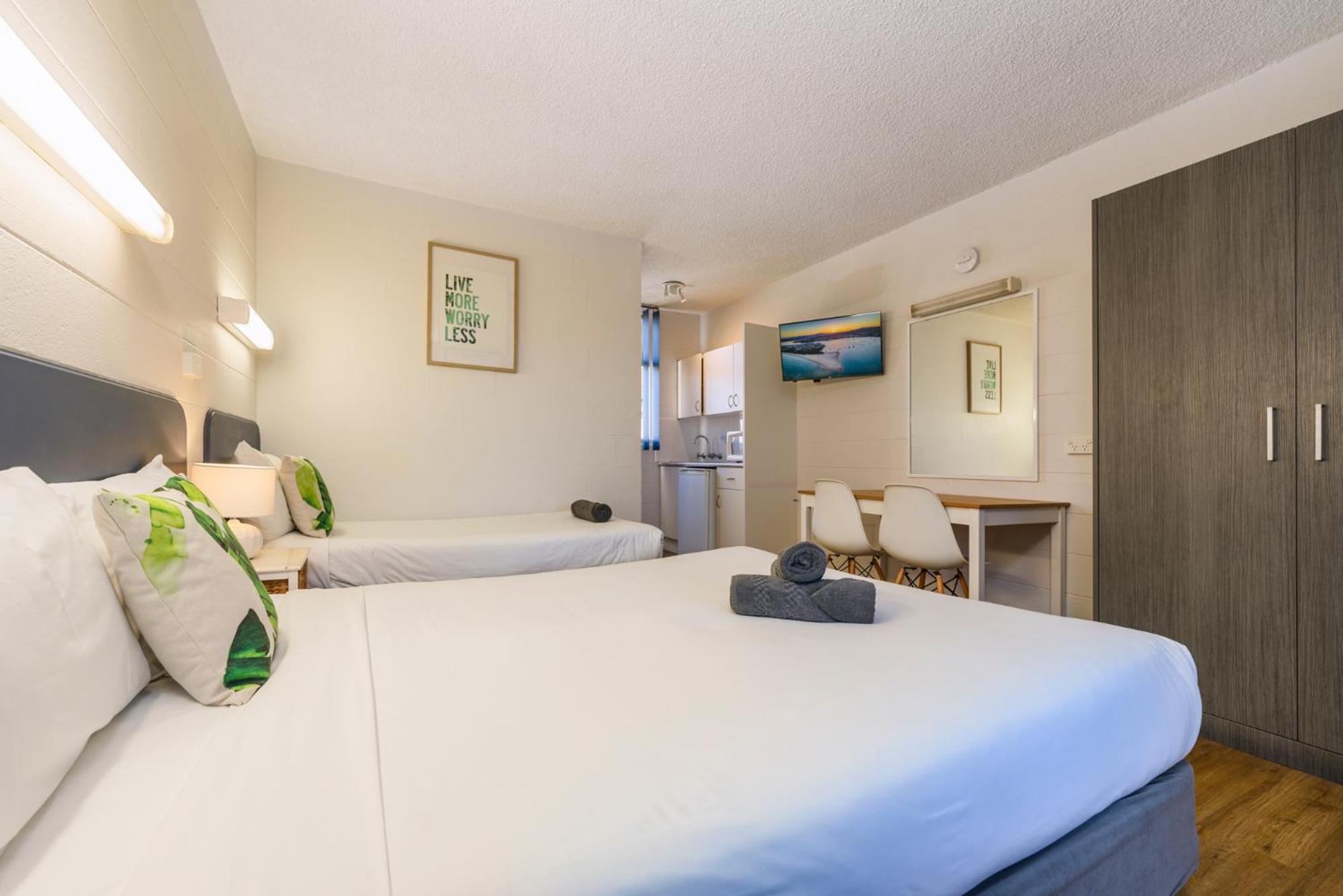 Versatile Twin Room - Pets Welcome.