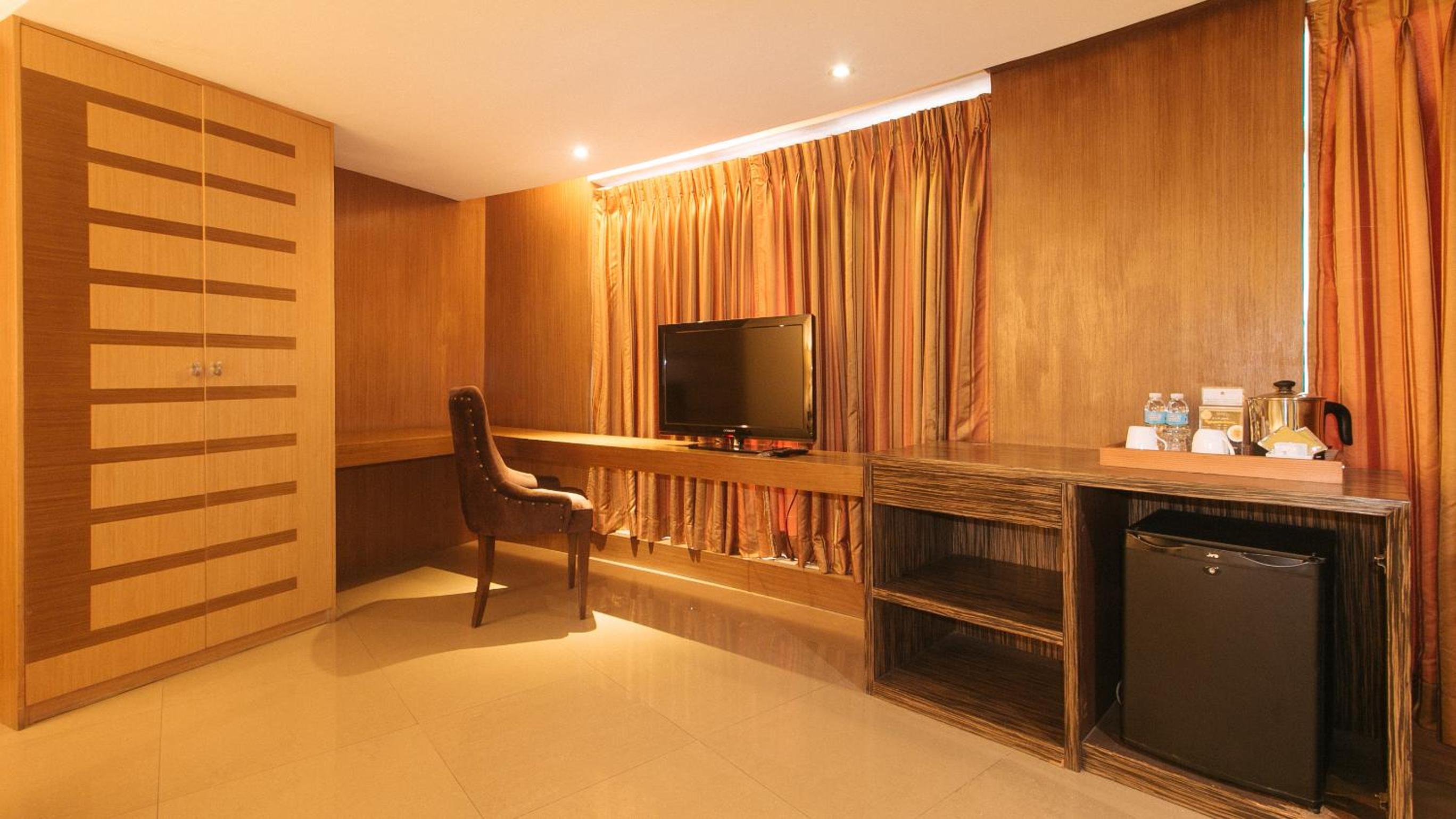 Deluxe Suite - Photo 14