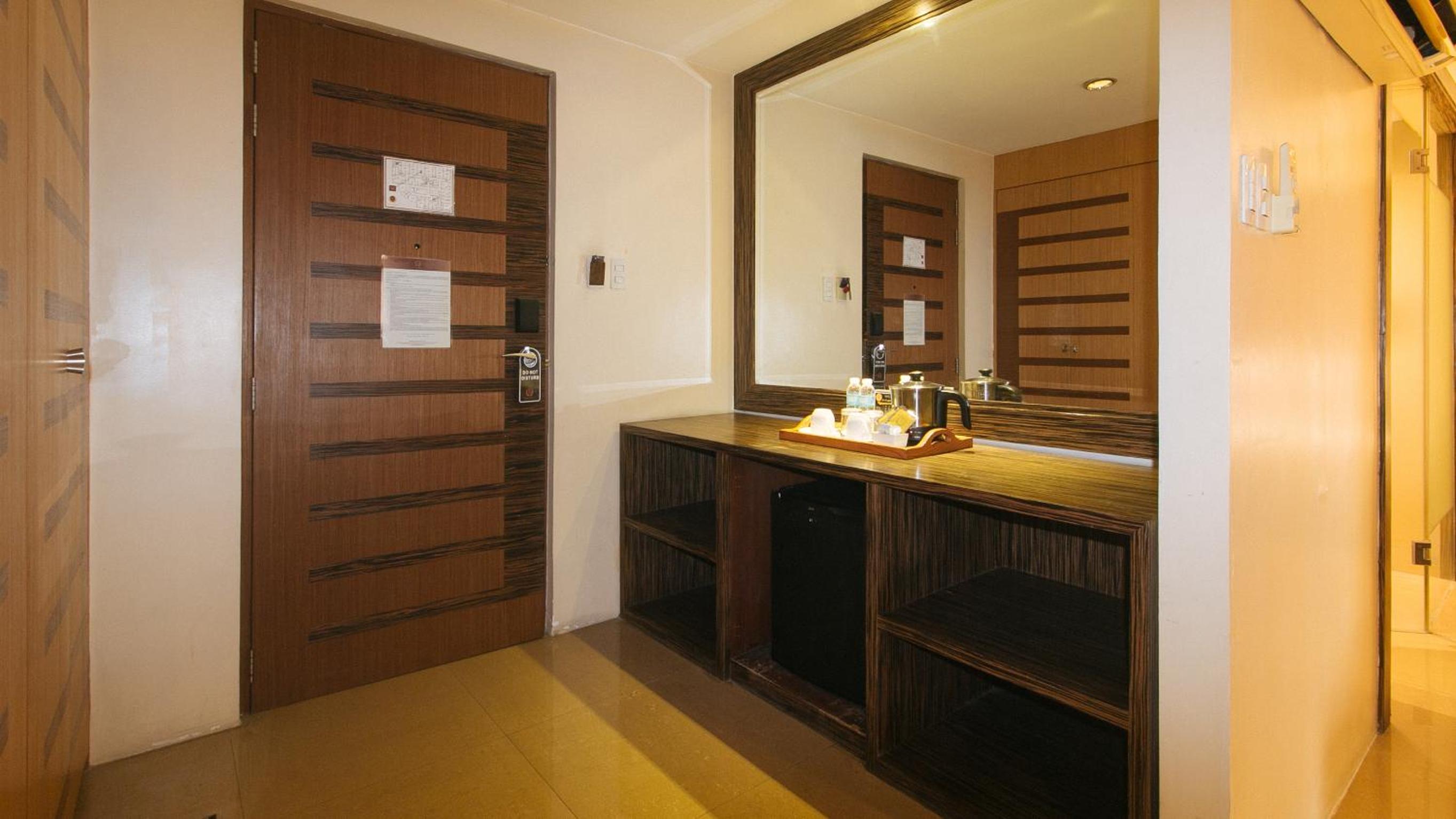 Deluxe Twin Room - Photo 8
