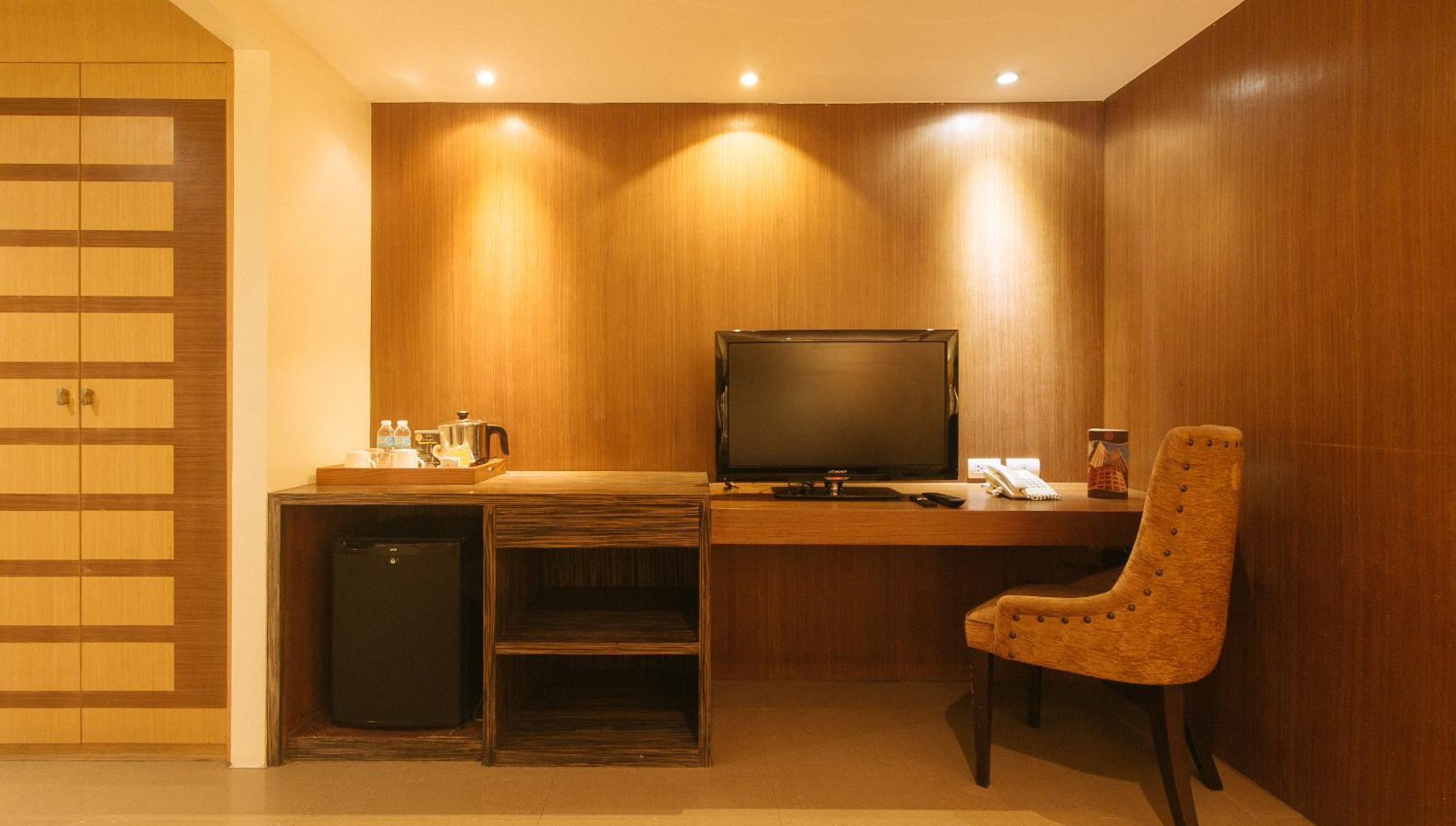 Deluxe Double Room - Photo 7