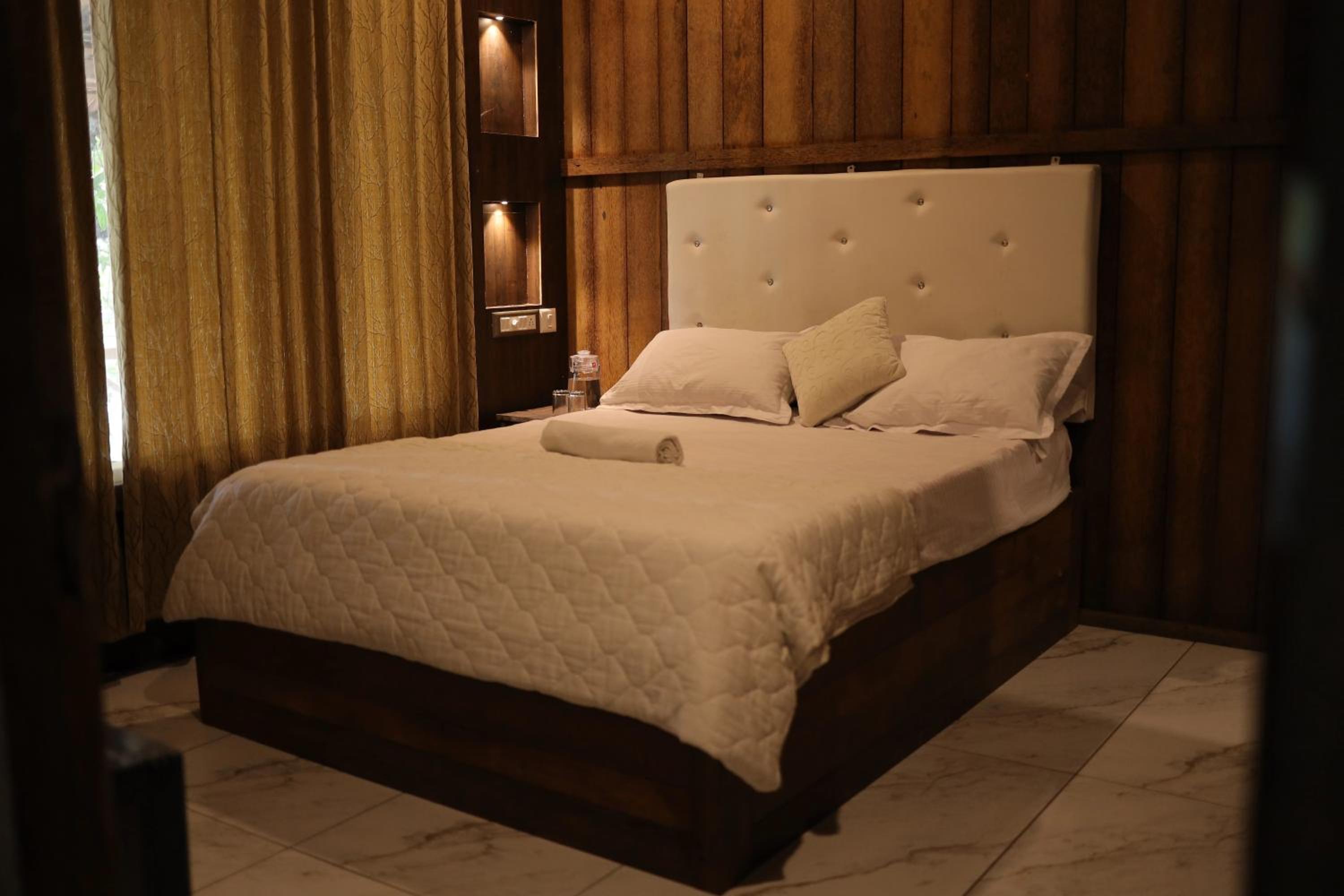Double Room With Lake View