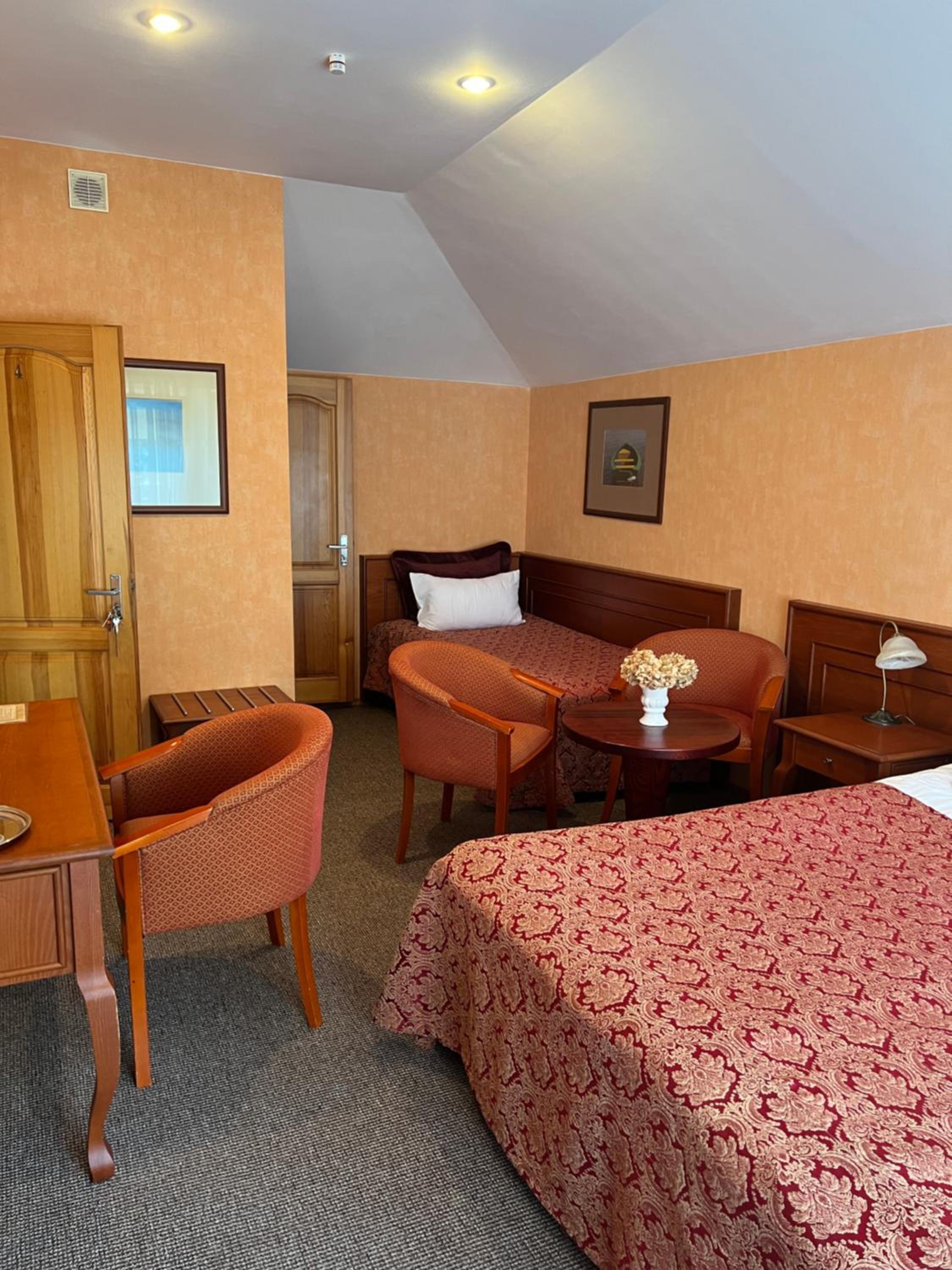 Comfort Triple Room with Shower photo 2