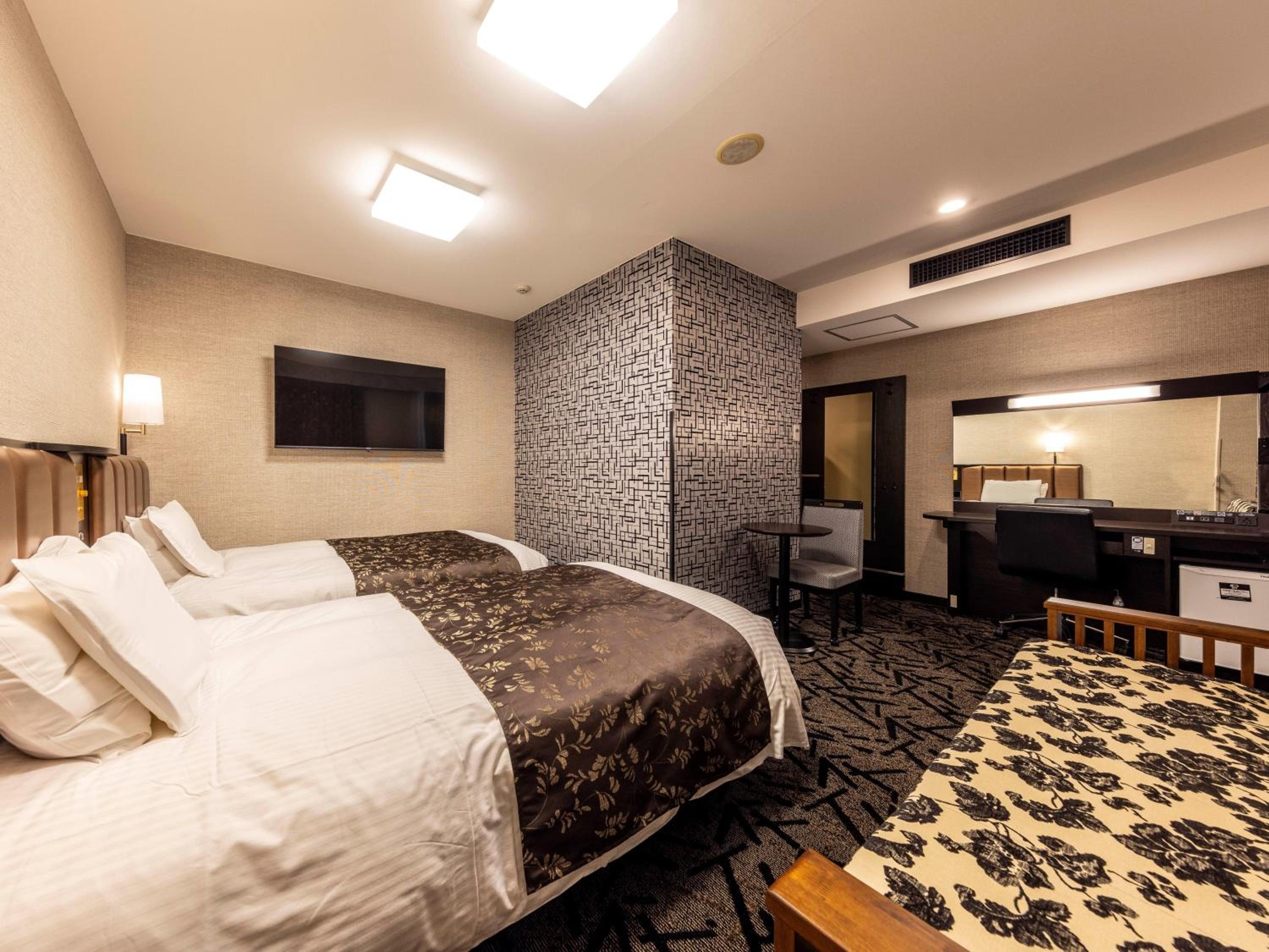 Deluxe Twin Room - Non-Smoking photo 1