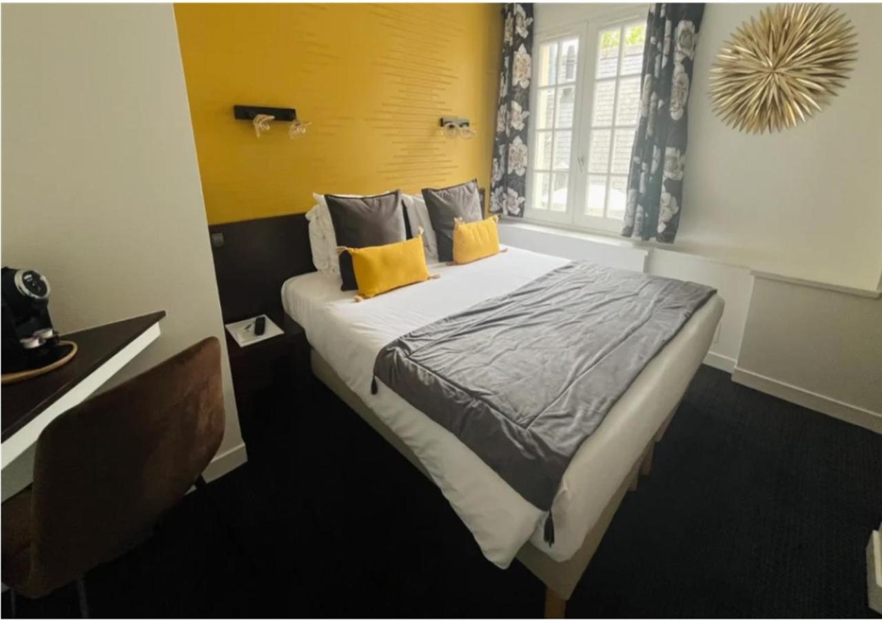 Double Room - Photo 8