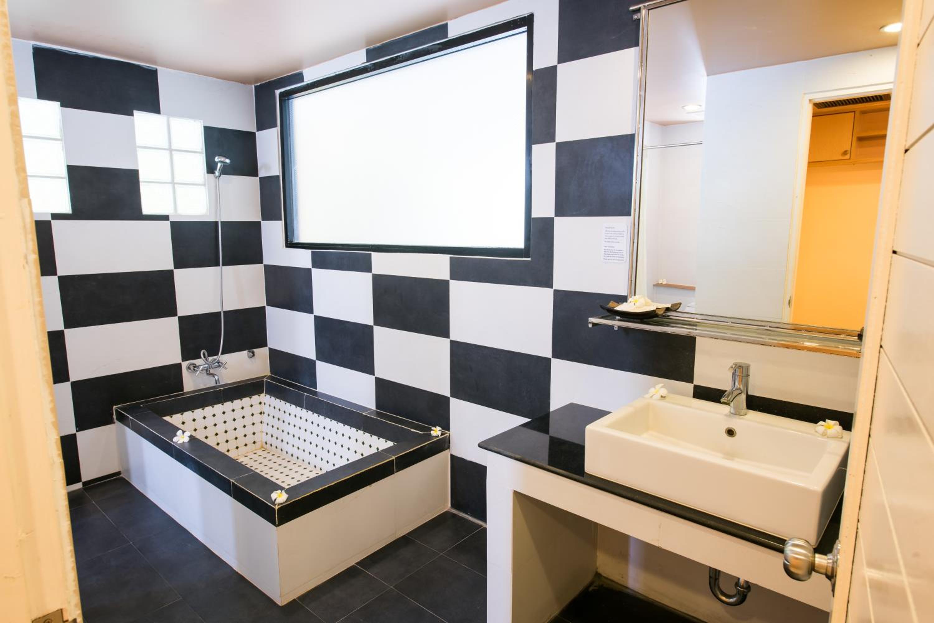 Junior Suite with Sea View - Photo 4