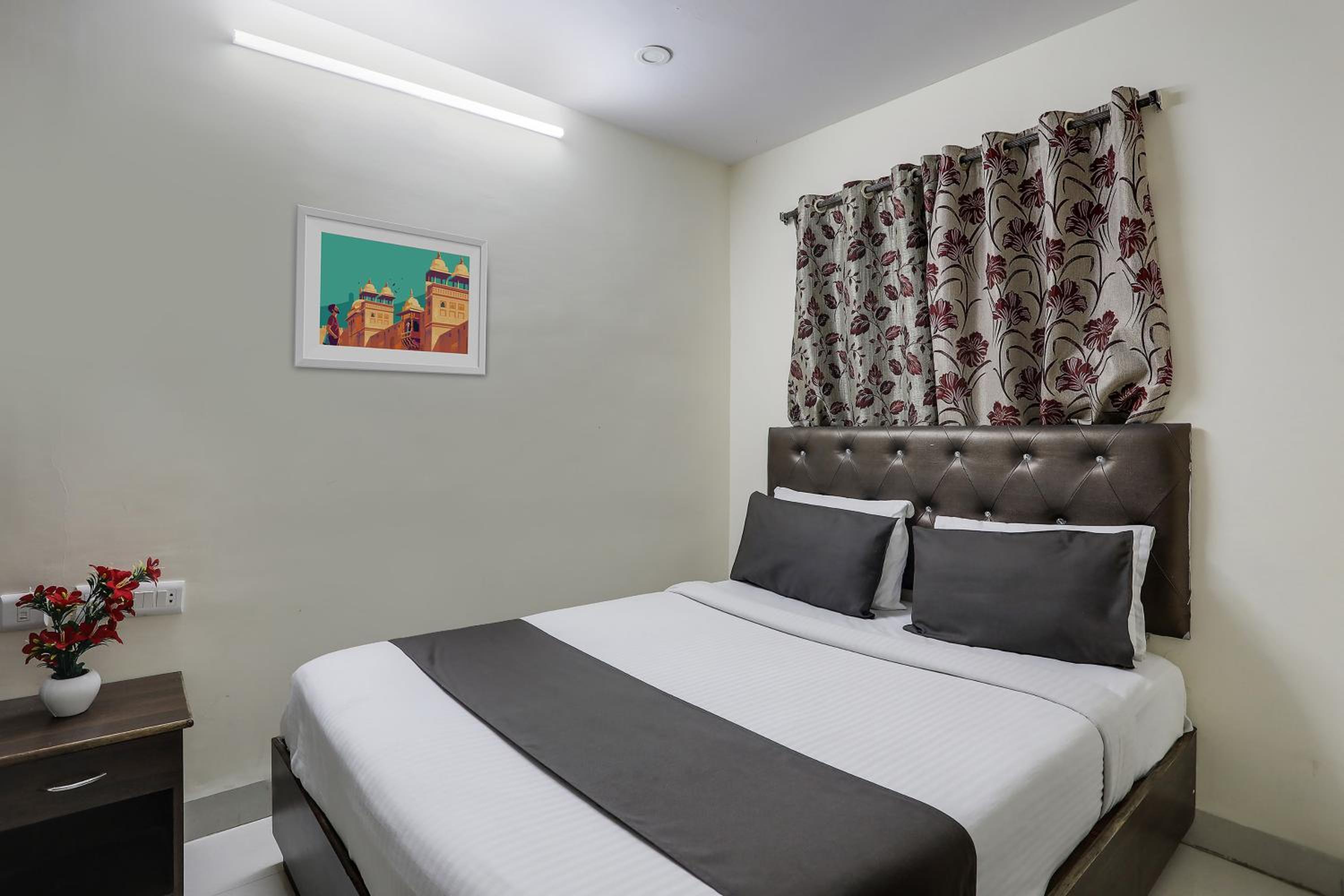 Standard Double Room - Photo 1