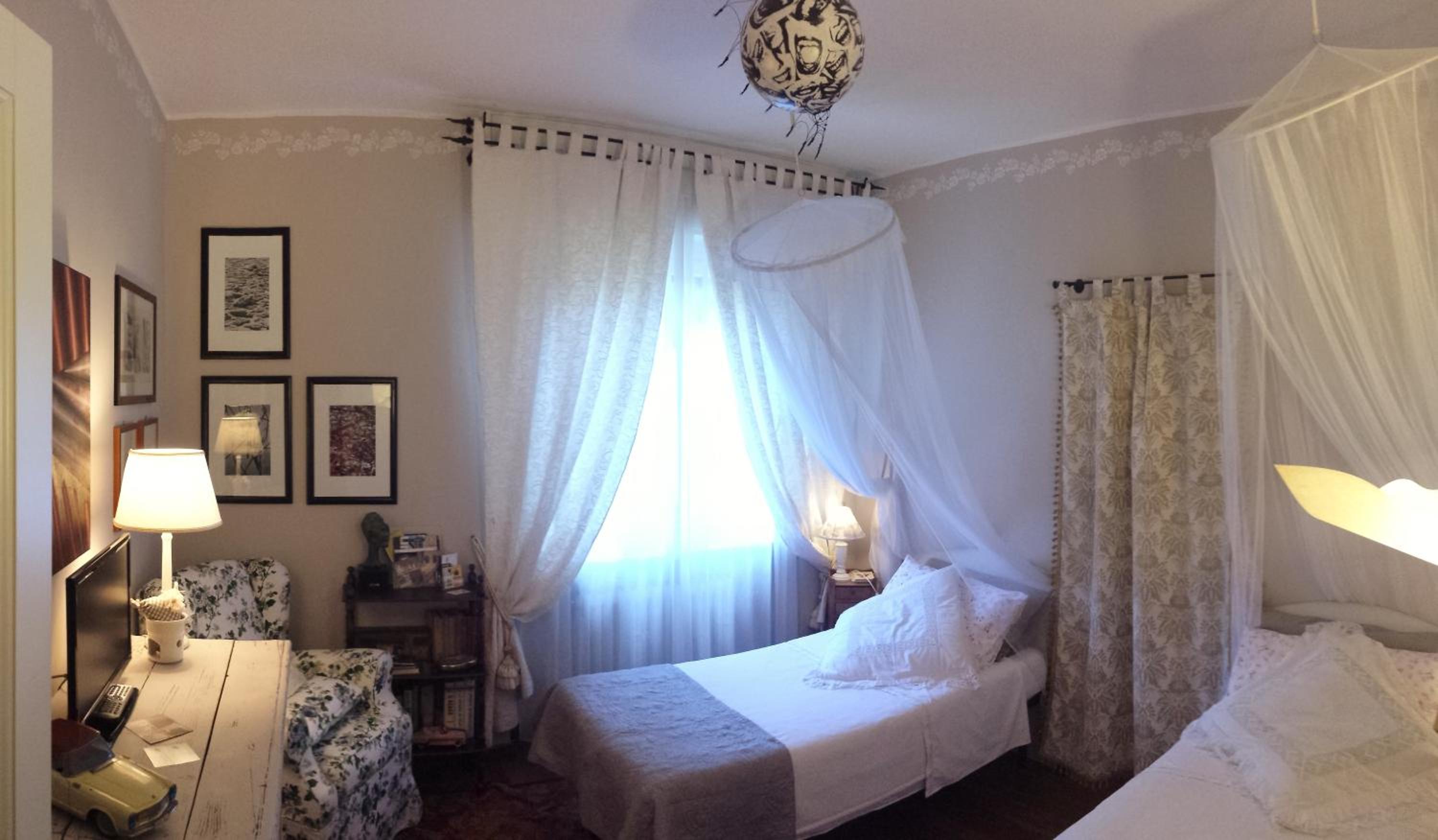 Double or Twin Room with Private External Bathroom